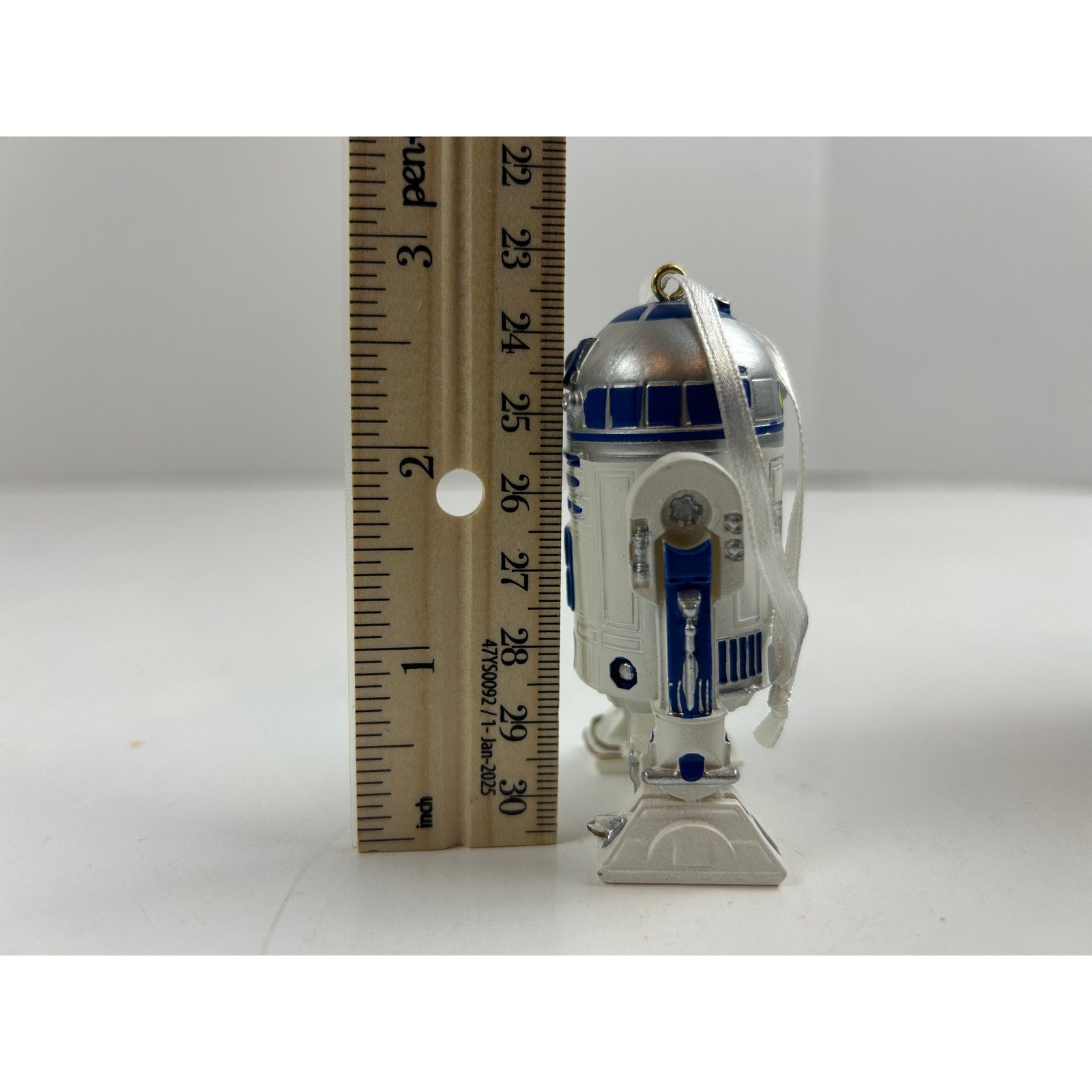 Hallmark Star Wars R2-D2 Christmas Tree Ornament w/ Box 2017
