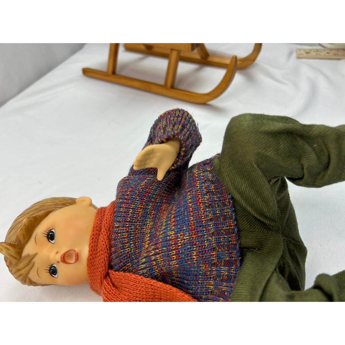 M.I. Hummel Goebel #960 Ride Into Christmas Doll Sled Box 11" Vintage Tree READ