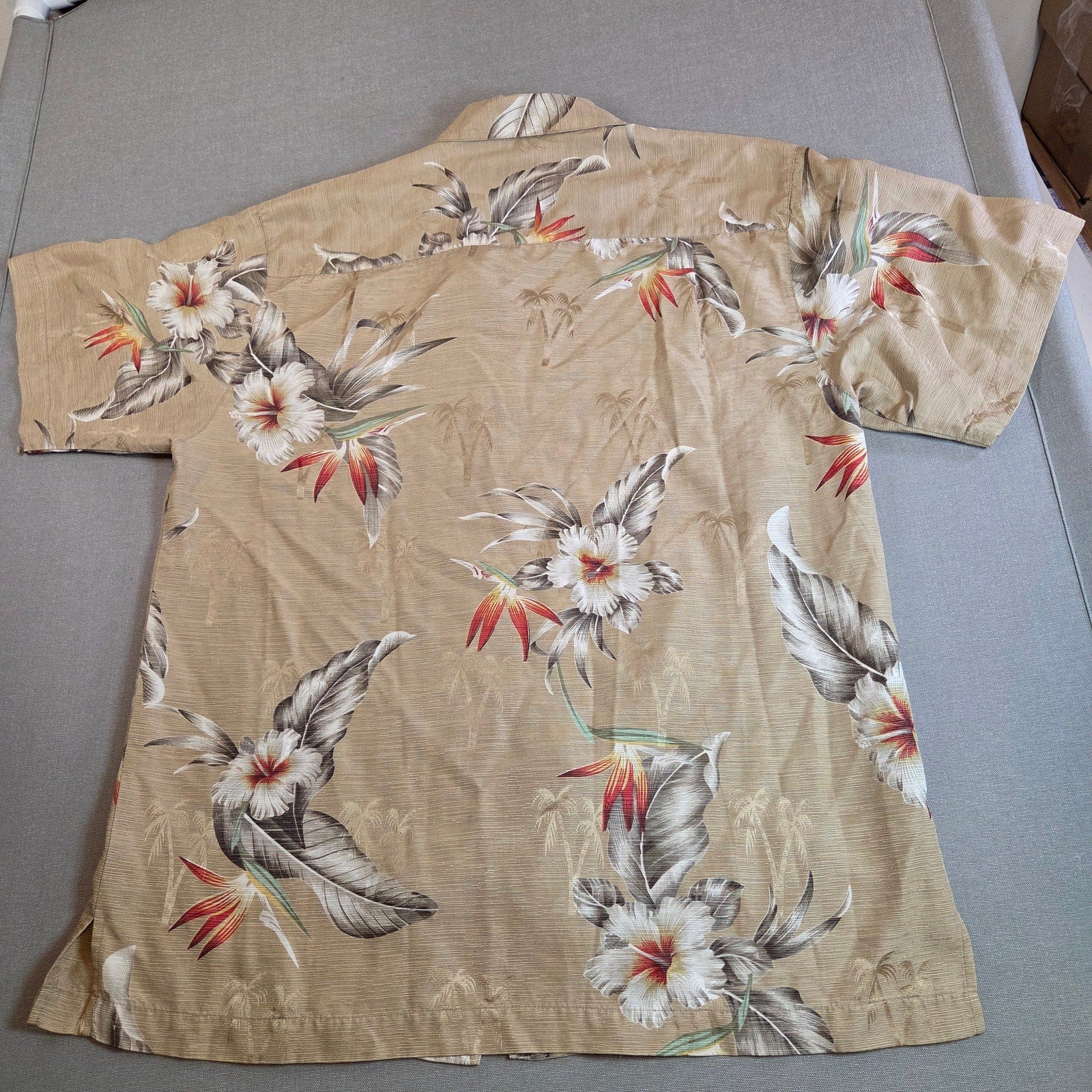 Vintage Tommy Bahama Relax Silk Camp Shirt Men’s M Tan Floral Hawaiian Top