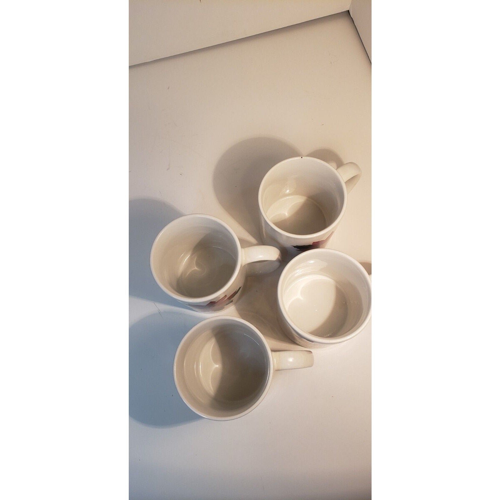 Set of 4 Poinsettia Coffee Mugs Holiday Christmas Floral White Red Green