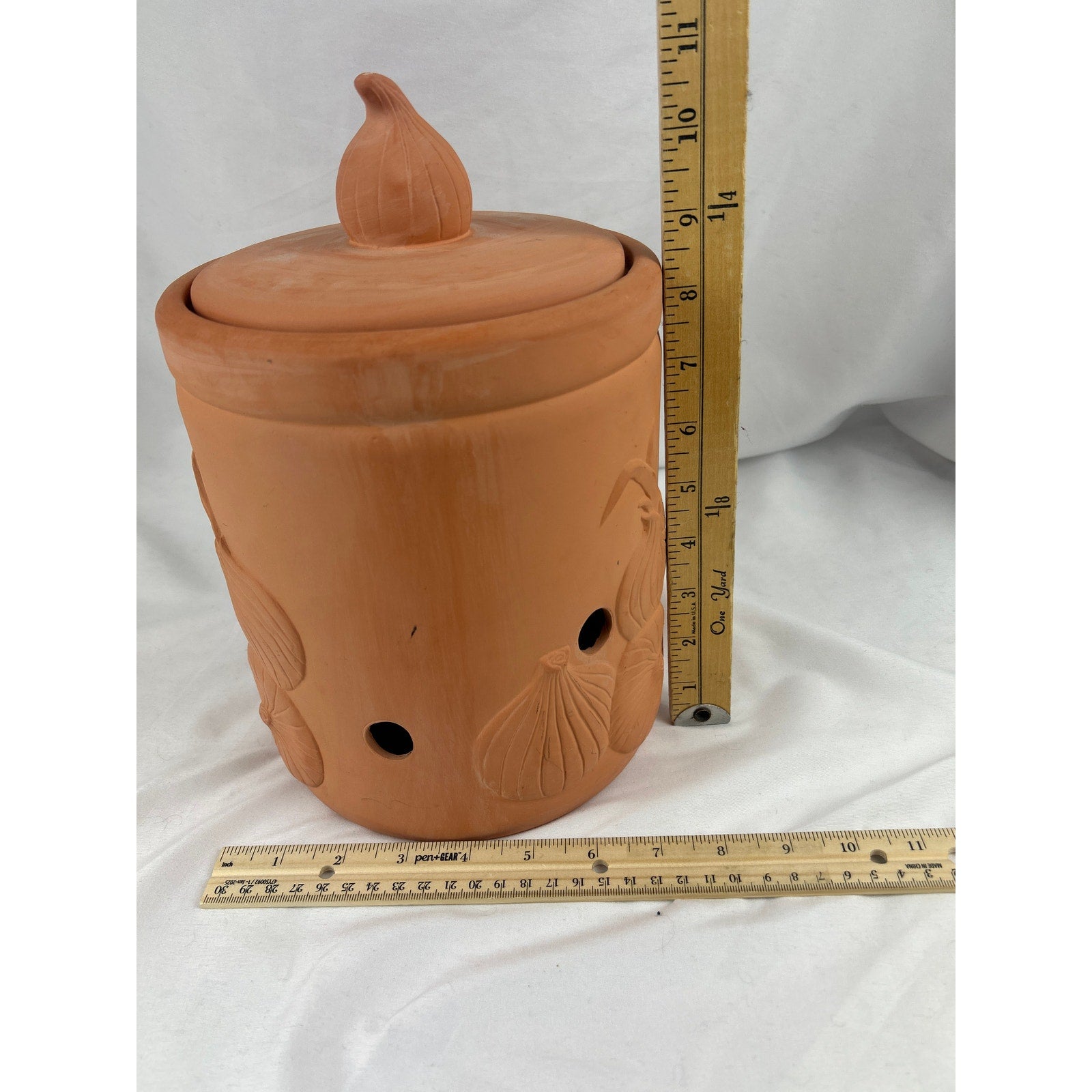 Terracotta Garlic Keeper Vented Storage Jar Boston Warehouse 1994