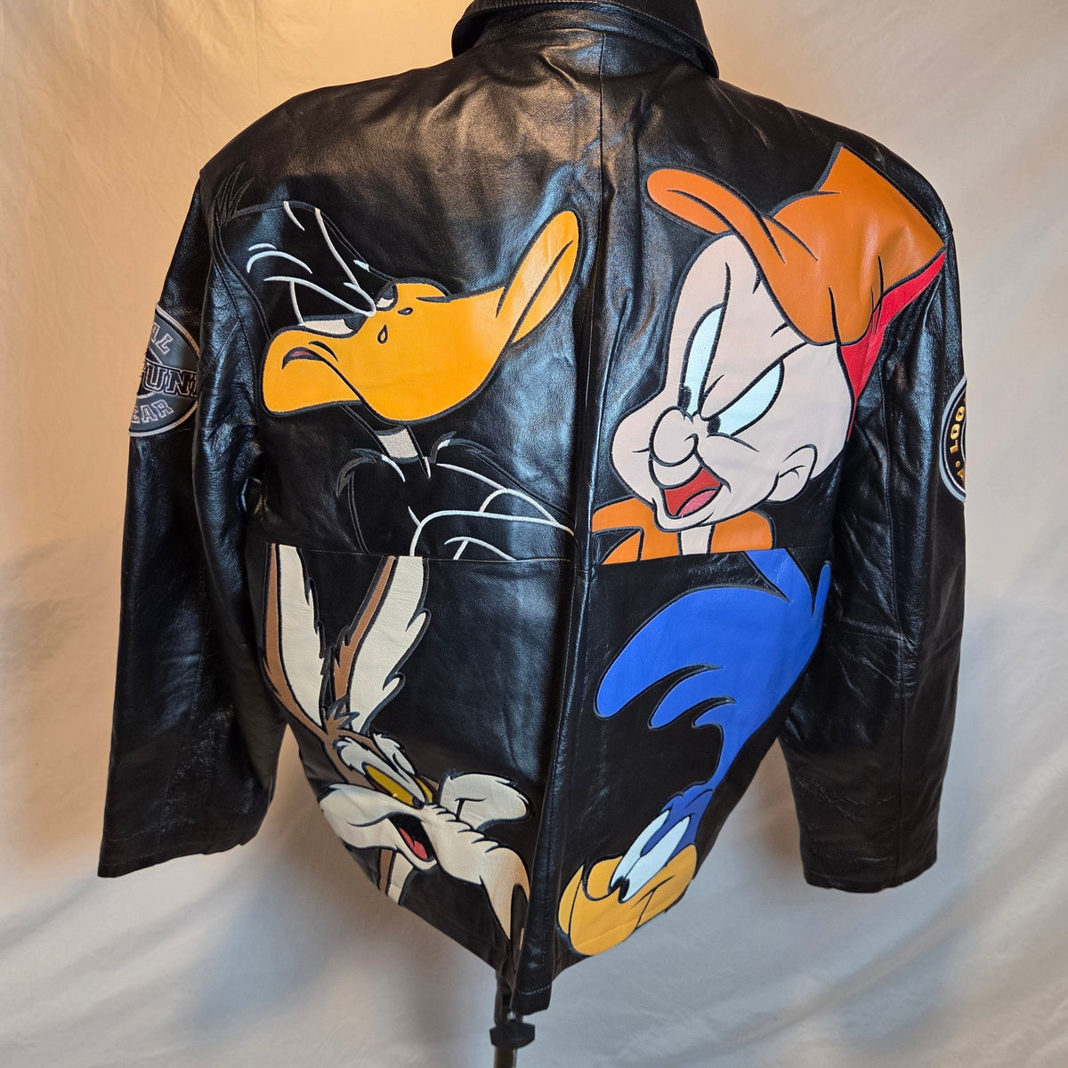 Vintage 1998 Looney Tunes Collection Leather Jacket Urban Gear XL Warner Bros