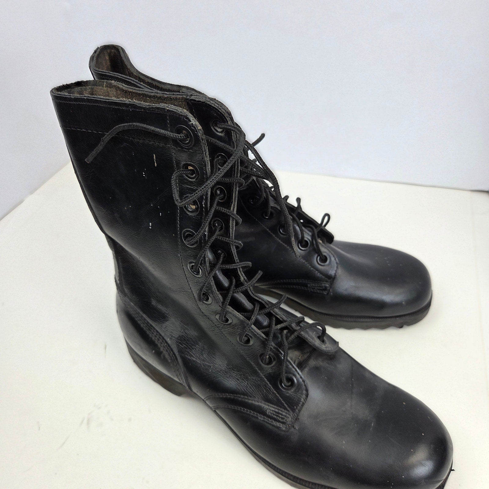 Vintage 1971 USGI Combat Boots 10R Black Leather Vietnam Era Ro-Search Sole