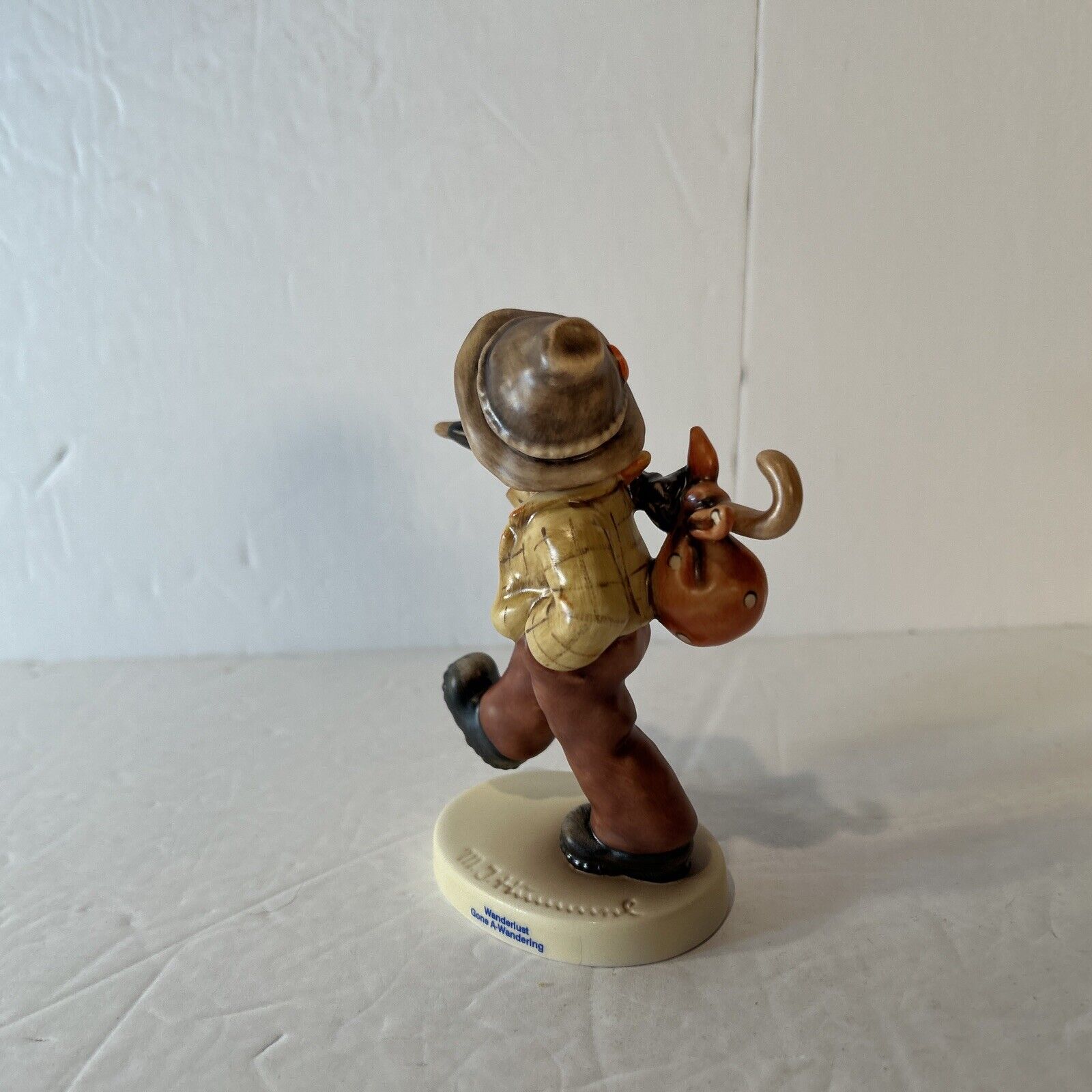 MI Hummel Heart of Hummel Set of 4 LE Figurines + Tin COA #0697/5000