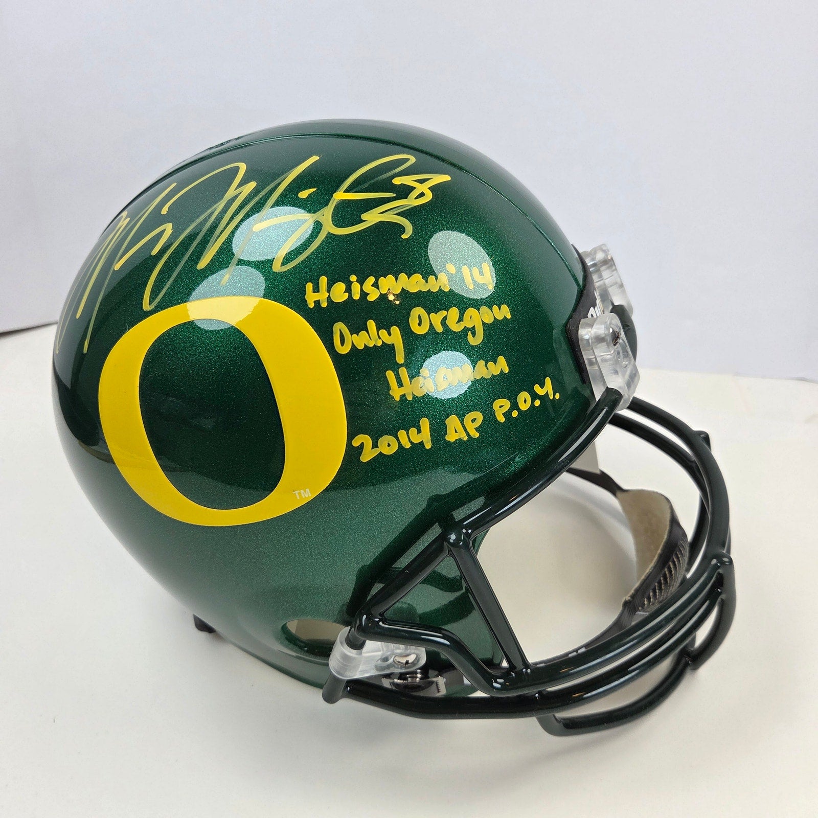 Marcus Mariota Heisman Autographed Oregon Ducks Replica Helmet JSA COA w/ Box