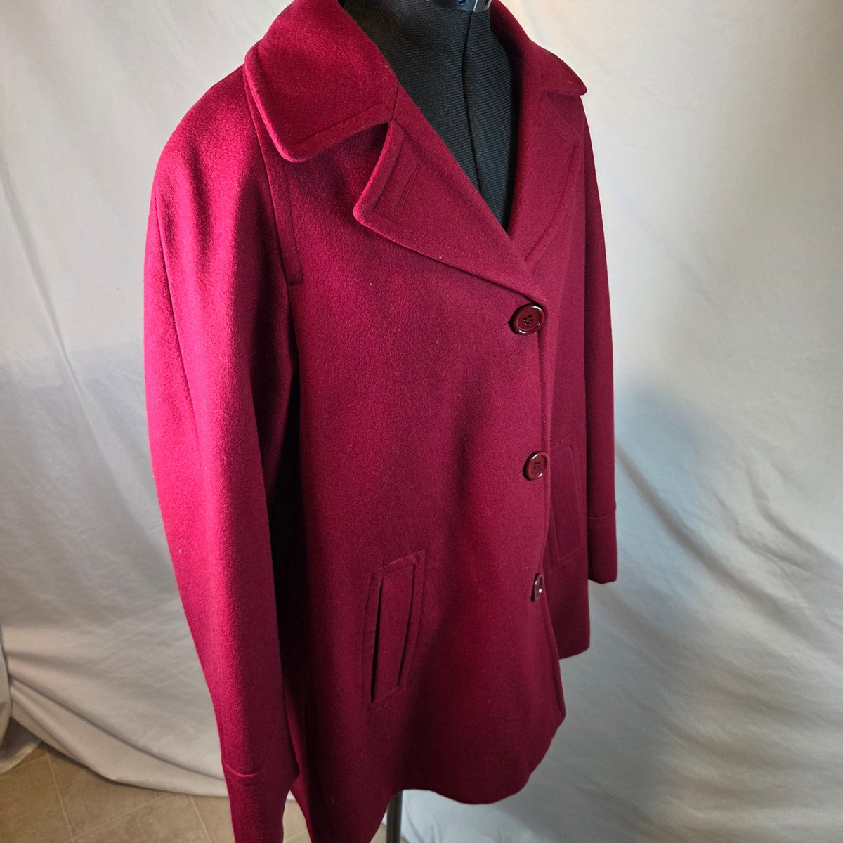 Forecaster of Boston Wool Blend Car Coat Womens 14 Burgundy 3 Button Jacket
