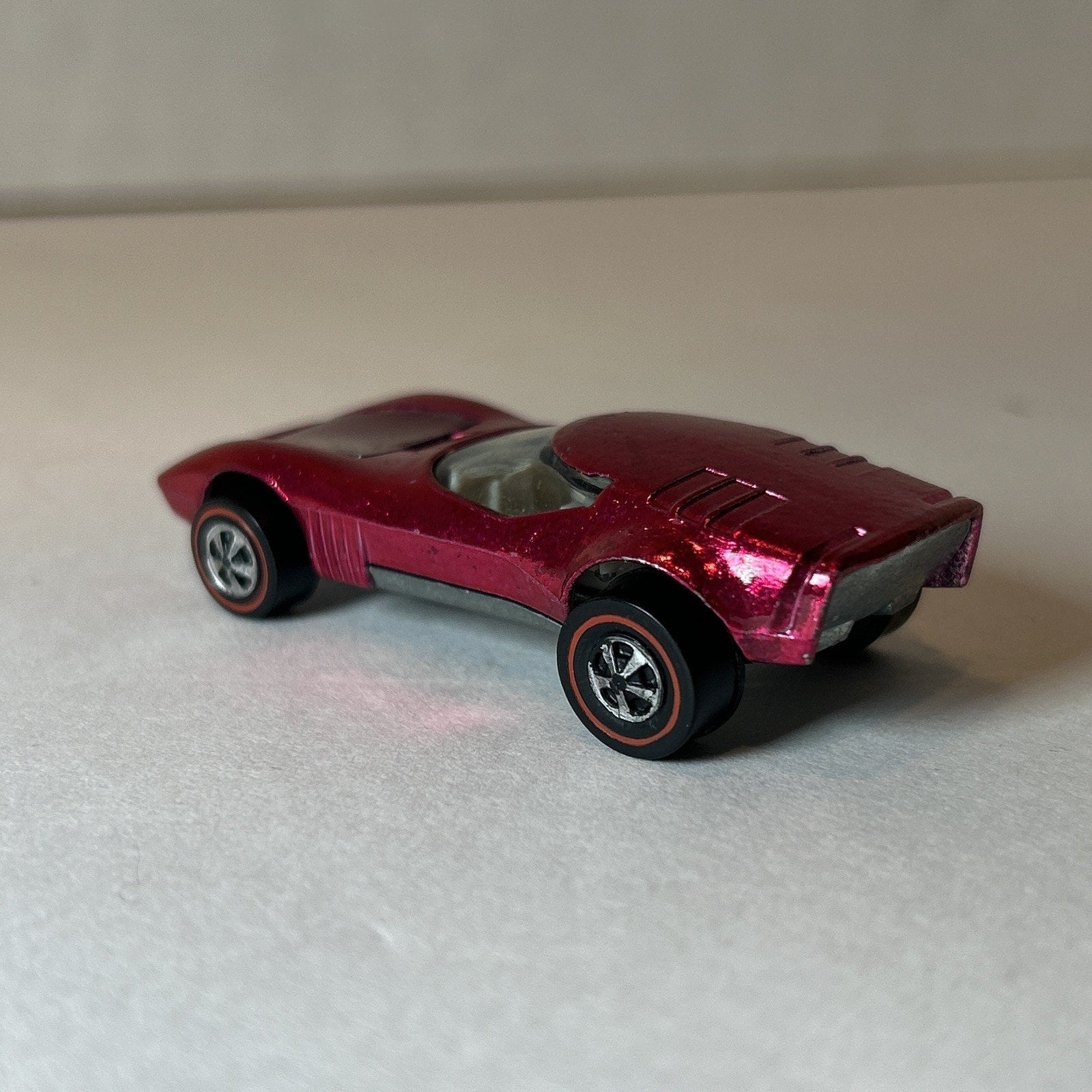 Hot Wheels Redline 1968 "Torero" Magenta With Button Near Mint Condition