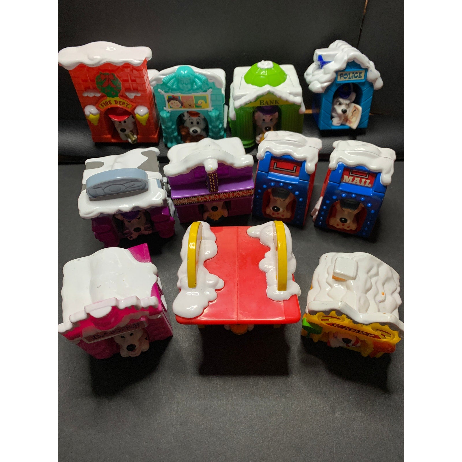 2000 Disney 102 Dalmatians McDonald's Happy Meal Dogs in Town