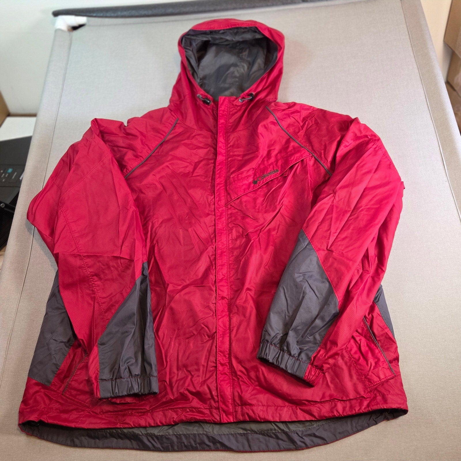Columbia Men’s XL Red Gray Nylon Hooded Jacket Waterproof Windbreaker
