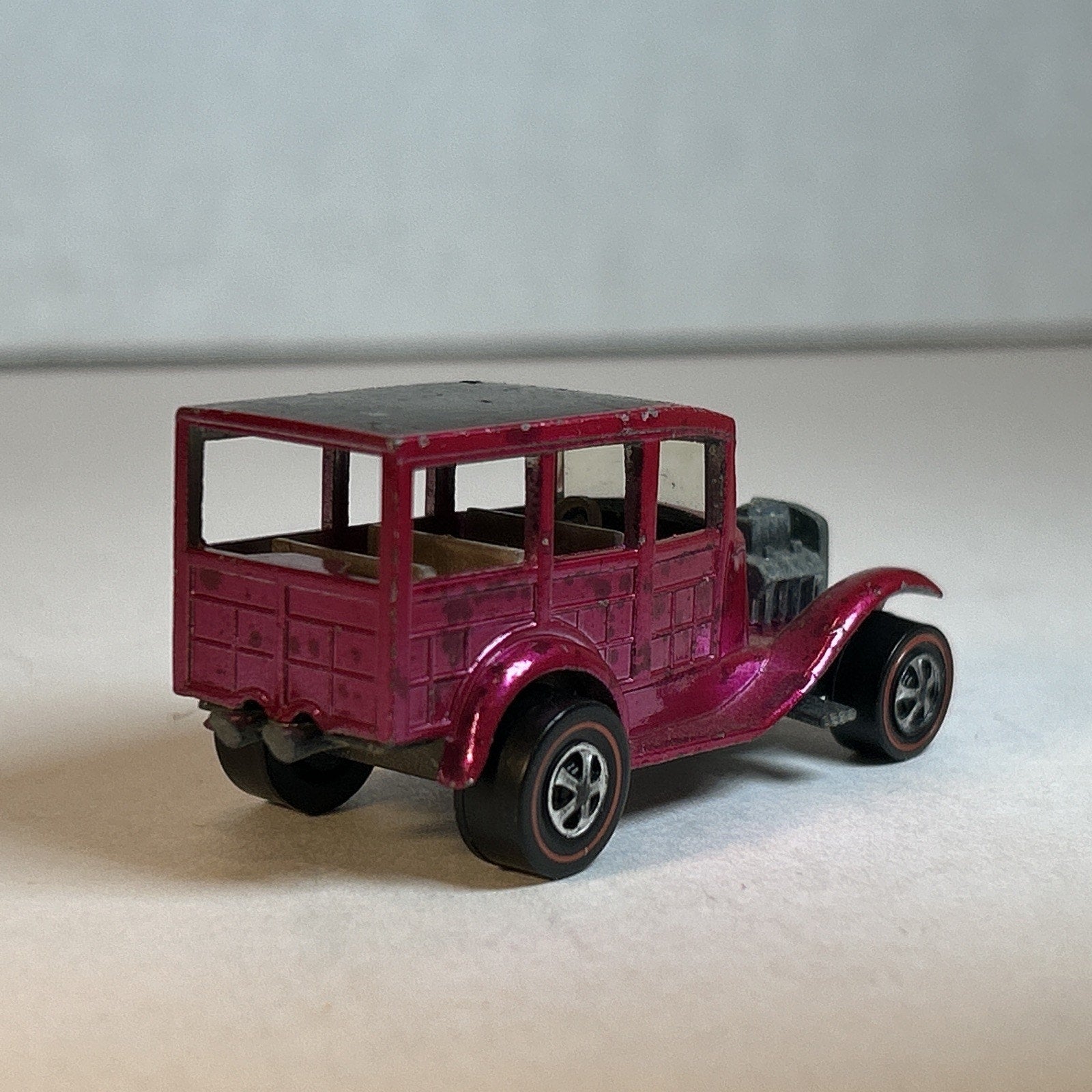 Rare Vintage Hot Wheels Redline 1968 Magenta/Pink Classic '31 Ford Woody Mattel