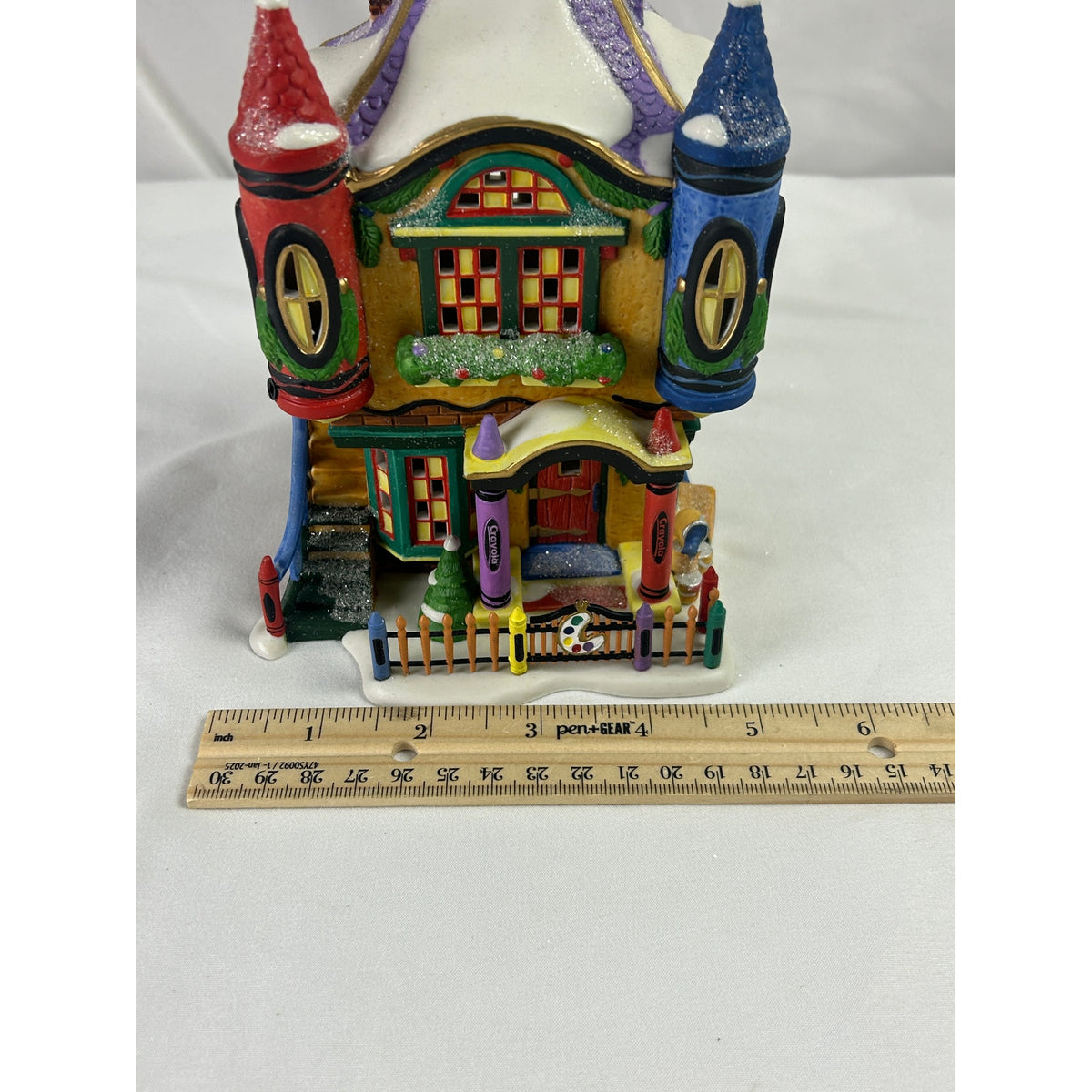 Department 56 Crayola Polar Palette Art Center 56726 North Pole Series 2000