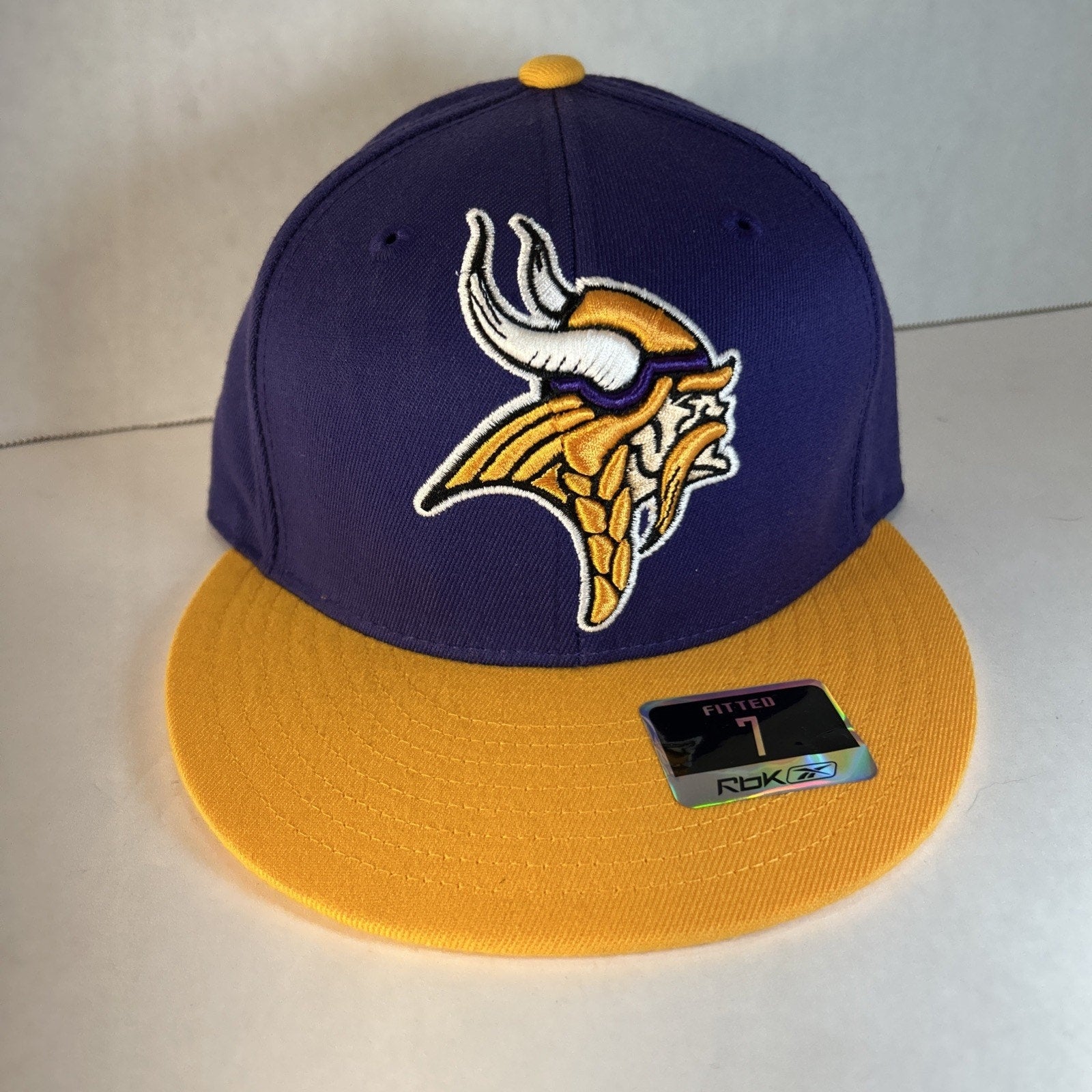Minnesota Vikings Reebok NFL Fitted Cap Purple Gold Size 7 Hat Retro Style