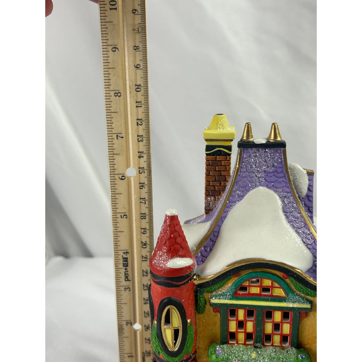Department 56 Crayola Polar Palette Art Center 56726 North Pole Series 2000