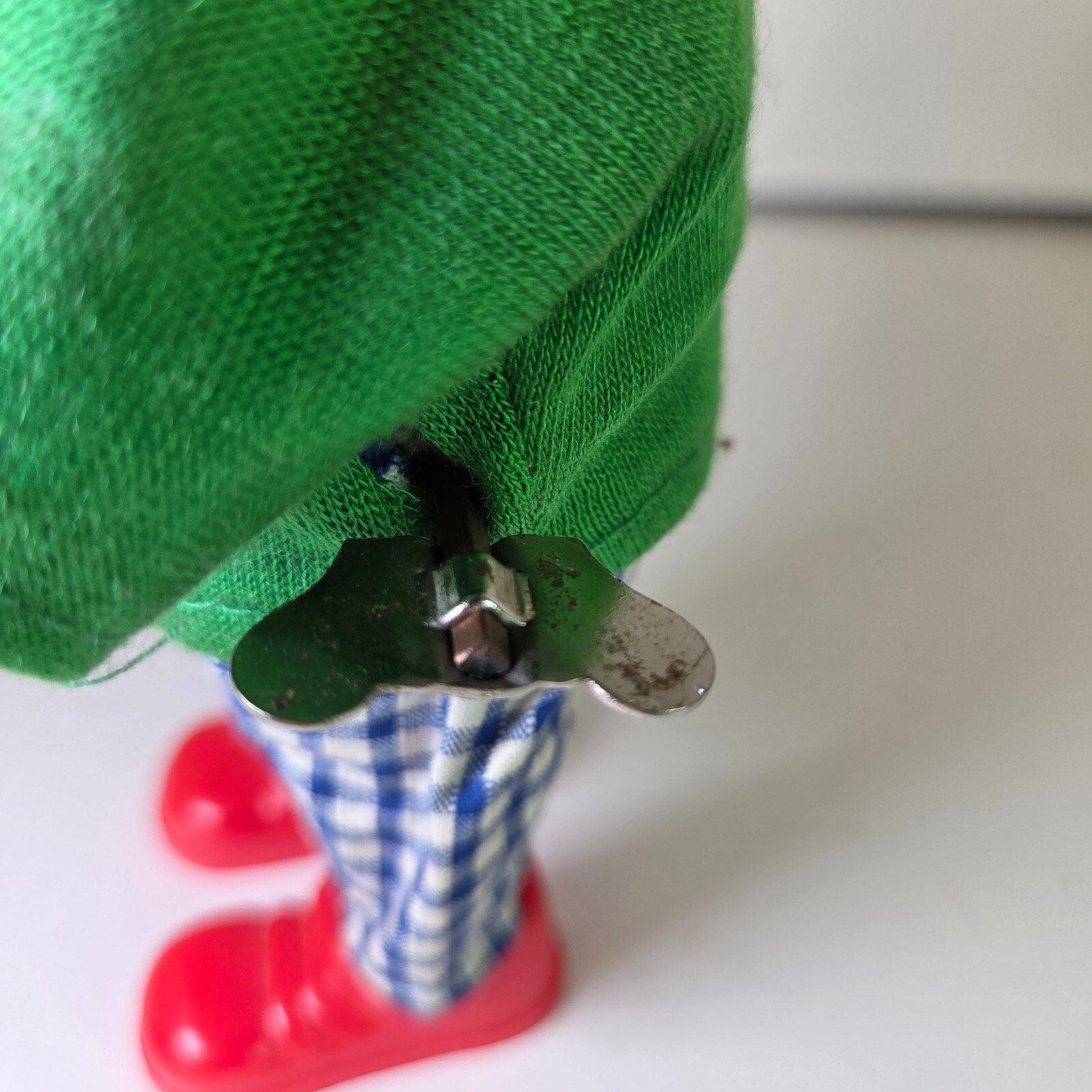 Vintage Wind Up Circus Clown Toy Holding Balls Plastic Fabric Body Works