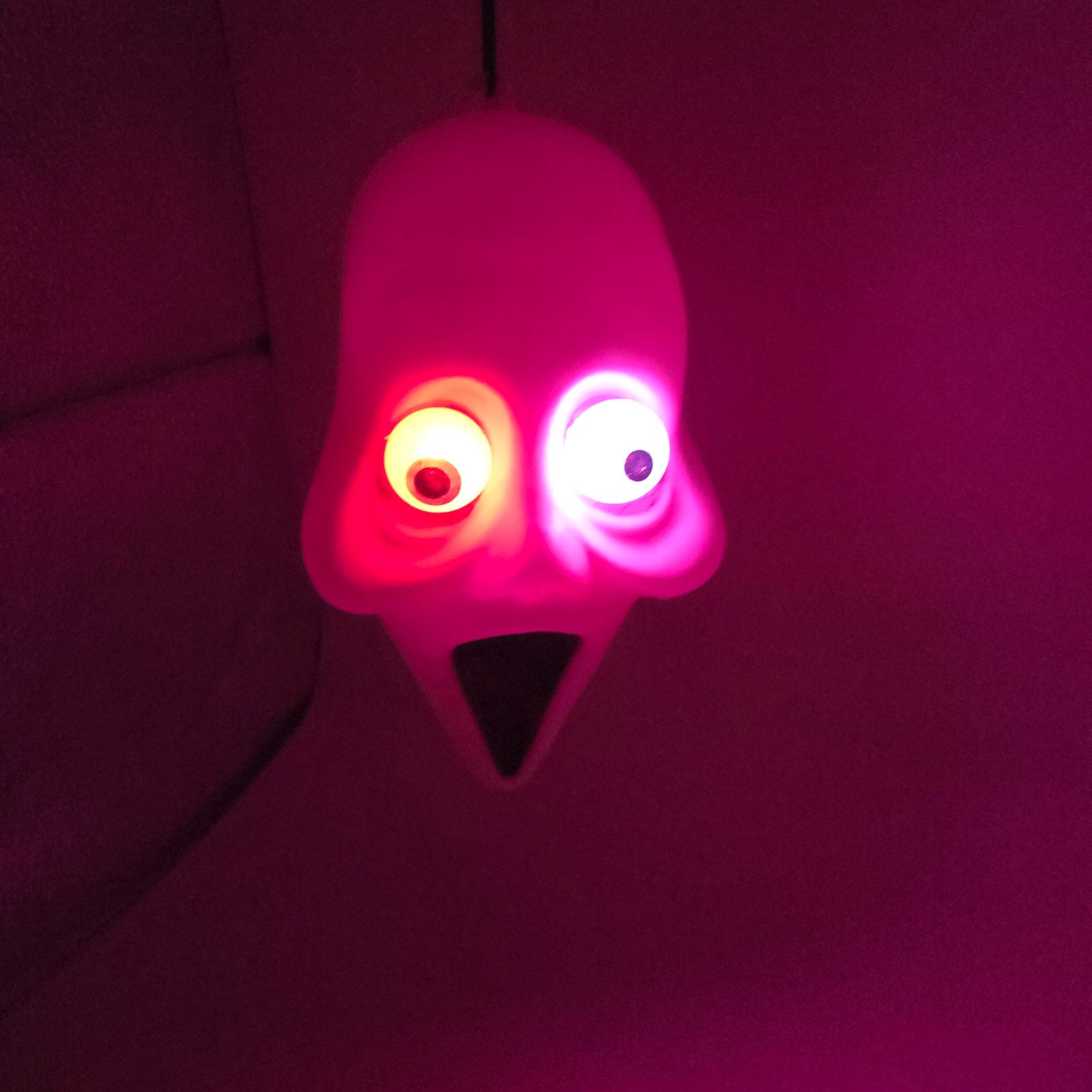 Unbranded Hanging Skull Flashing Bulging Eyes Battery Operated Halloween Decor