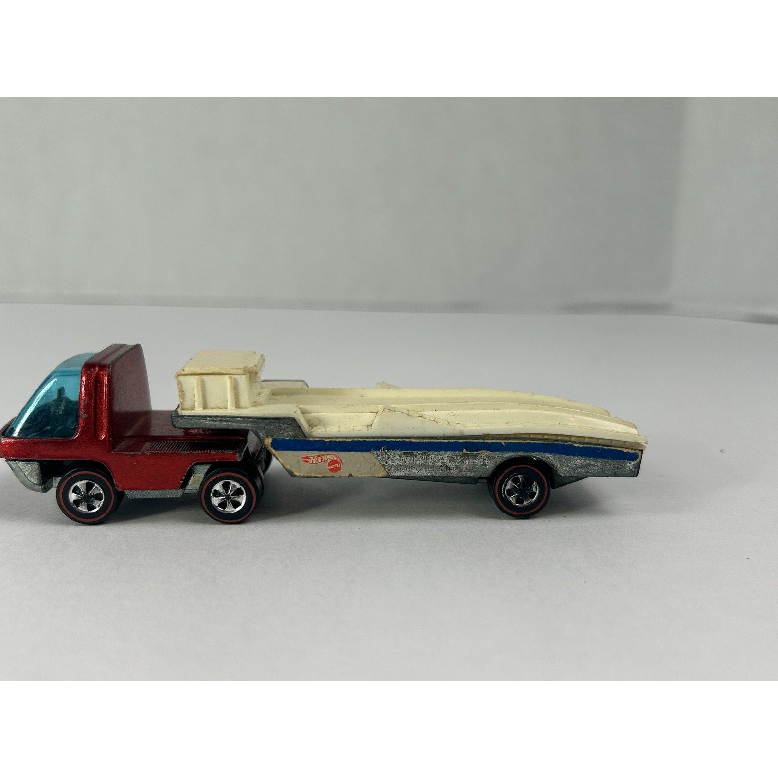 Vintage Hot Wheels 1970 The Heavyweights Redline Car Hauler