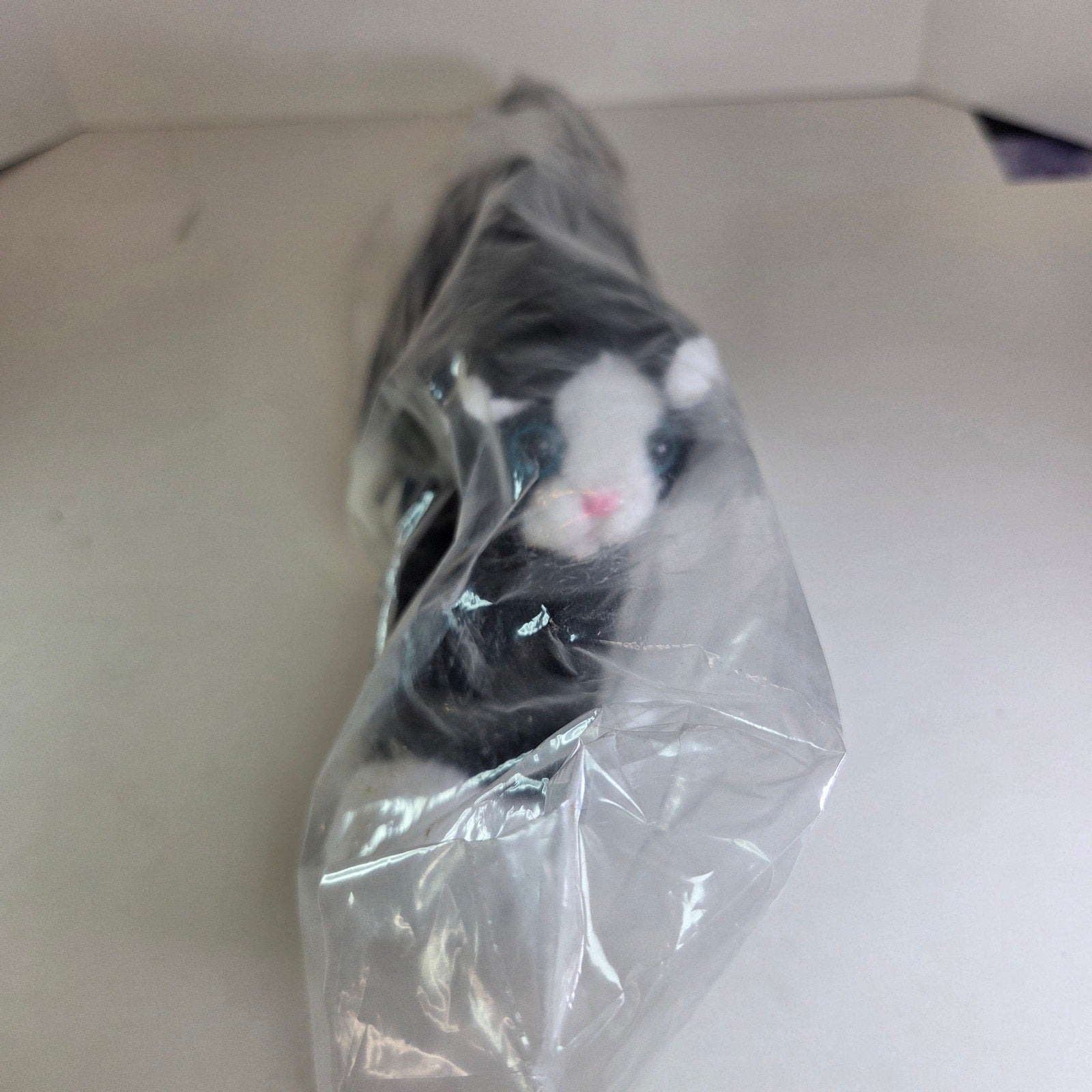 Black & White Cat Plush Novelty Back Scratcher – 16" Wooden Handle