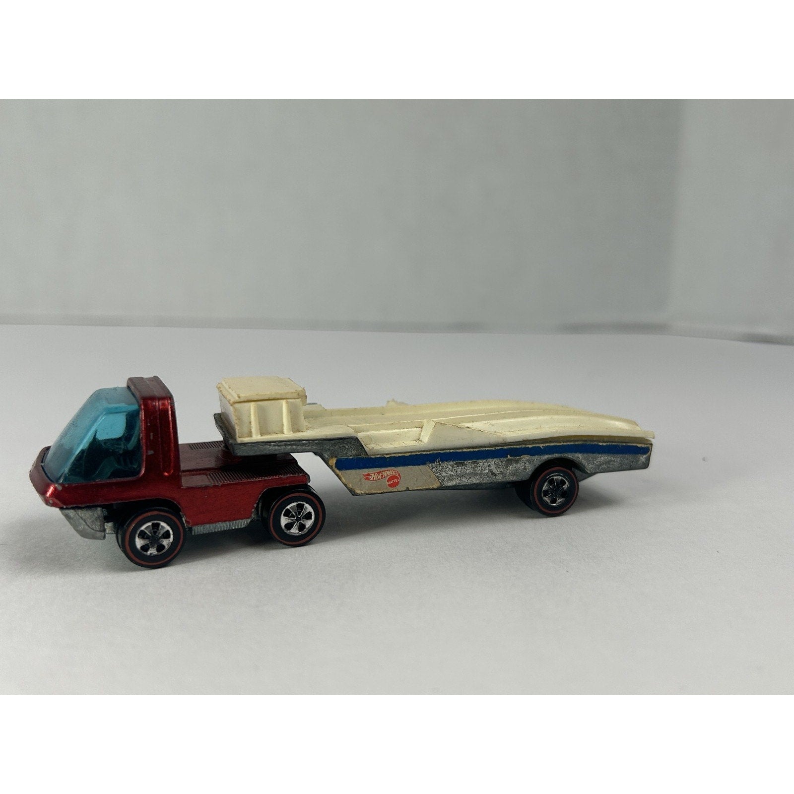 Vintage Hot Wheels 1970 The Heavyweights Redline Car Hauler