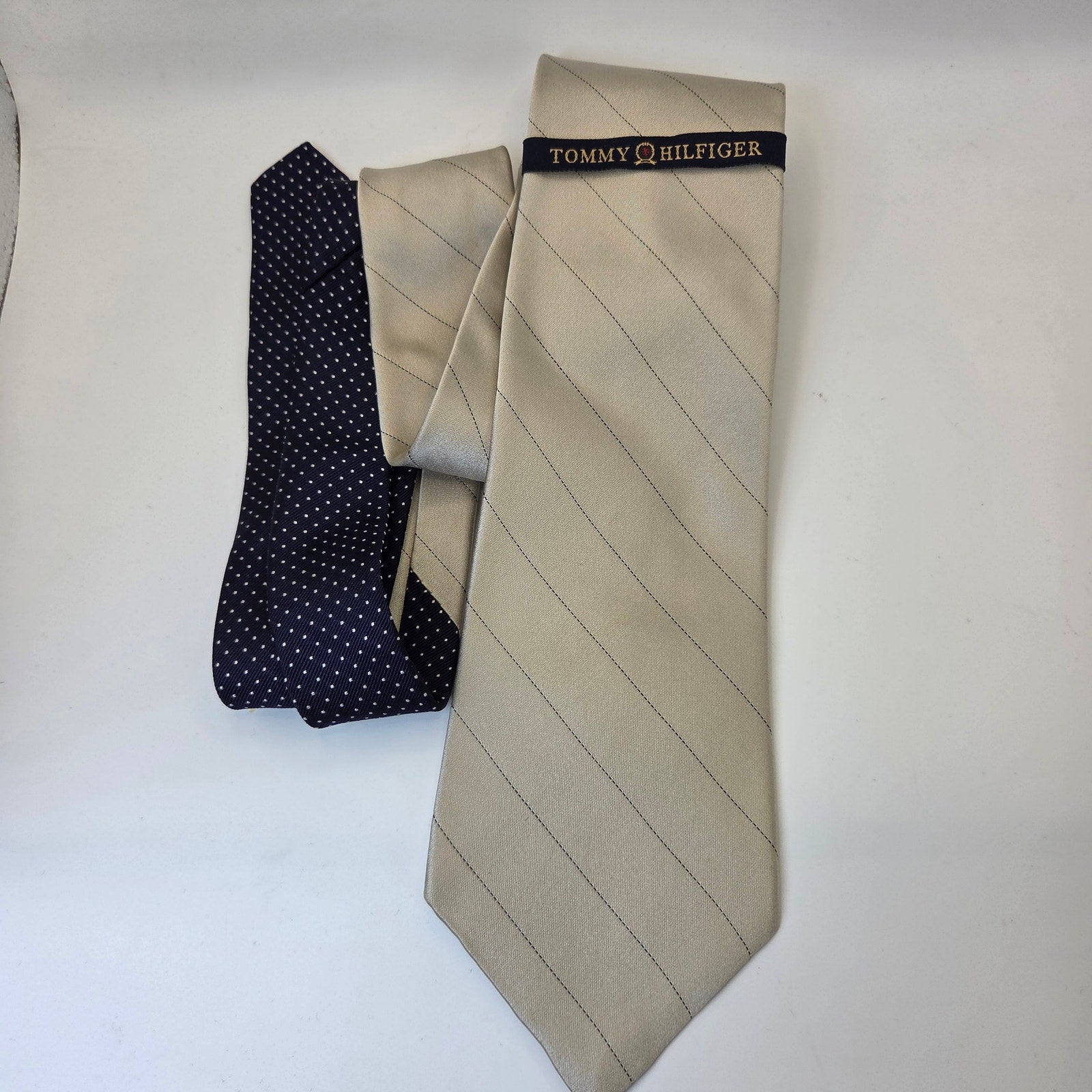 Tommy Hilfiger Broom Stitch Stripe Silk Tie NWT 3.75 Wide Polka Dot Contrast Tip