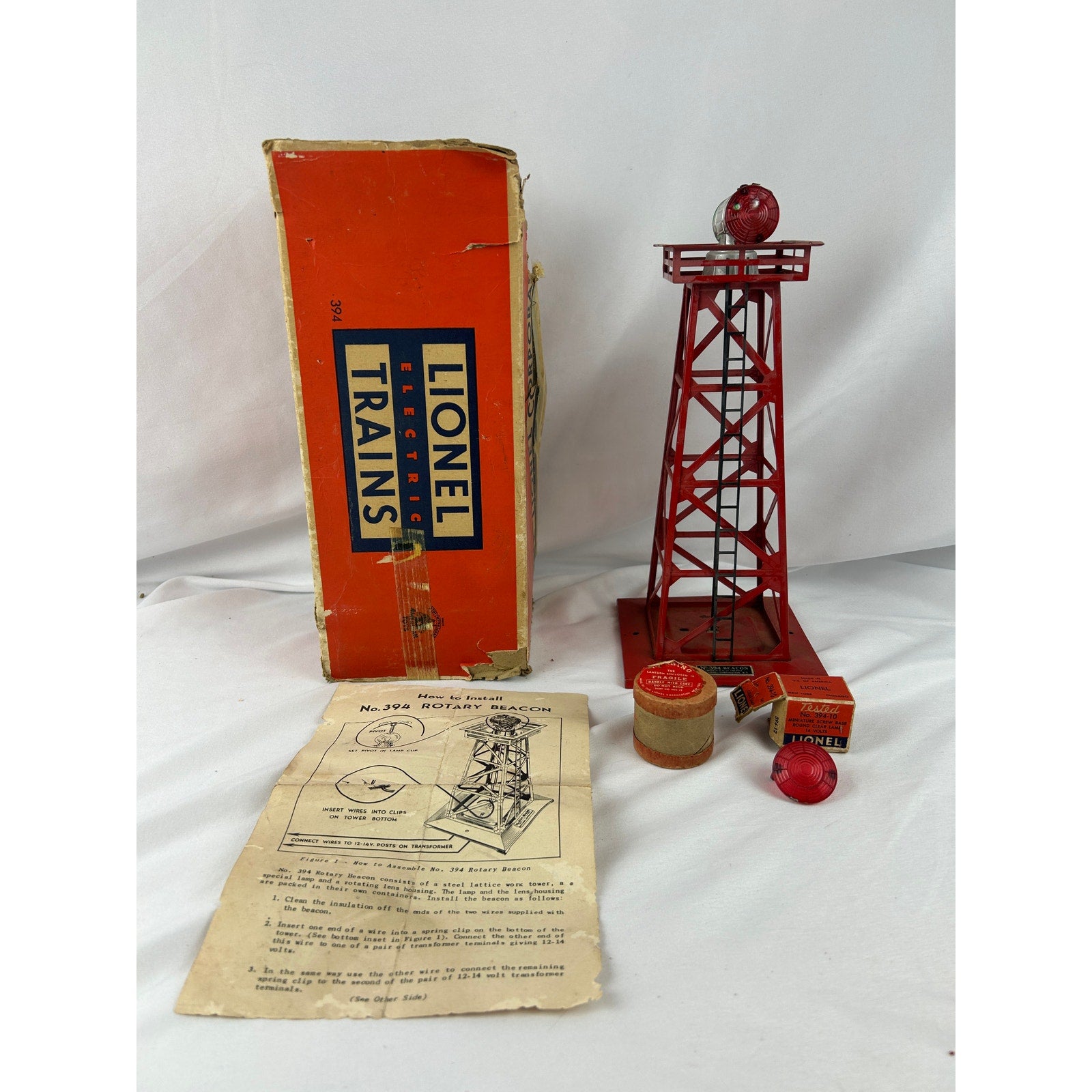 Vintage Lionel 394 Beacon Light Tower With Box Parts Untested
