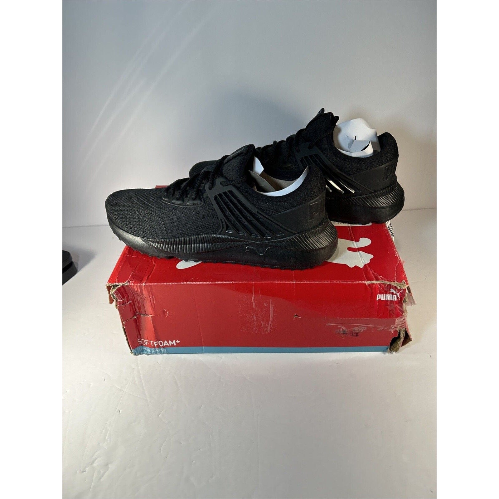 Puma Pacer Future Sneakers Black Knit Men’s Size 12 New in Box (Box Damaged)