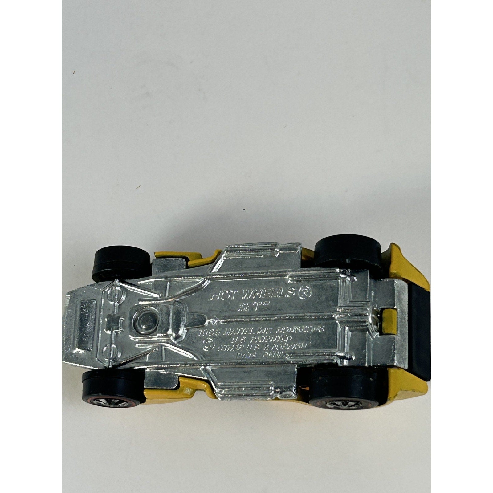 Vintage Hot Yellow 1969 Wheels Redline Ice T Diecast Car Hong Kong W/Button
