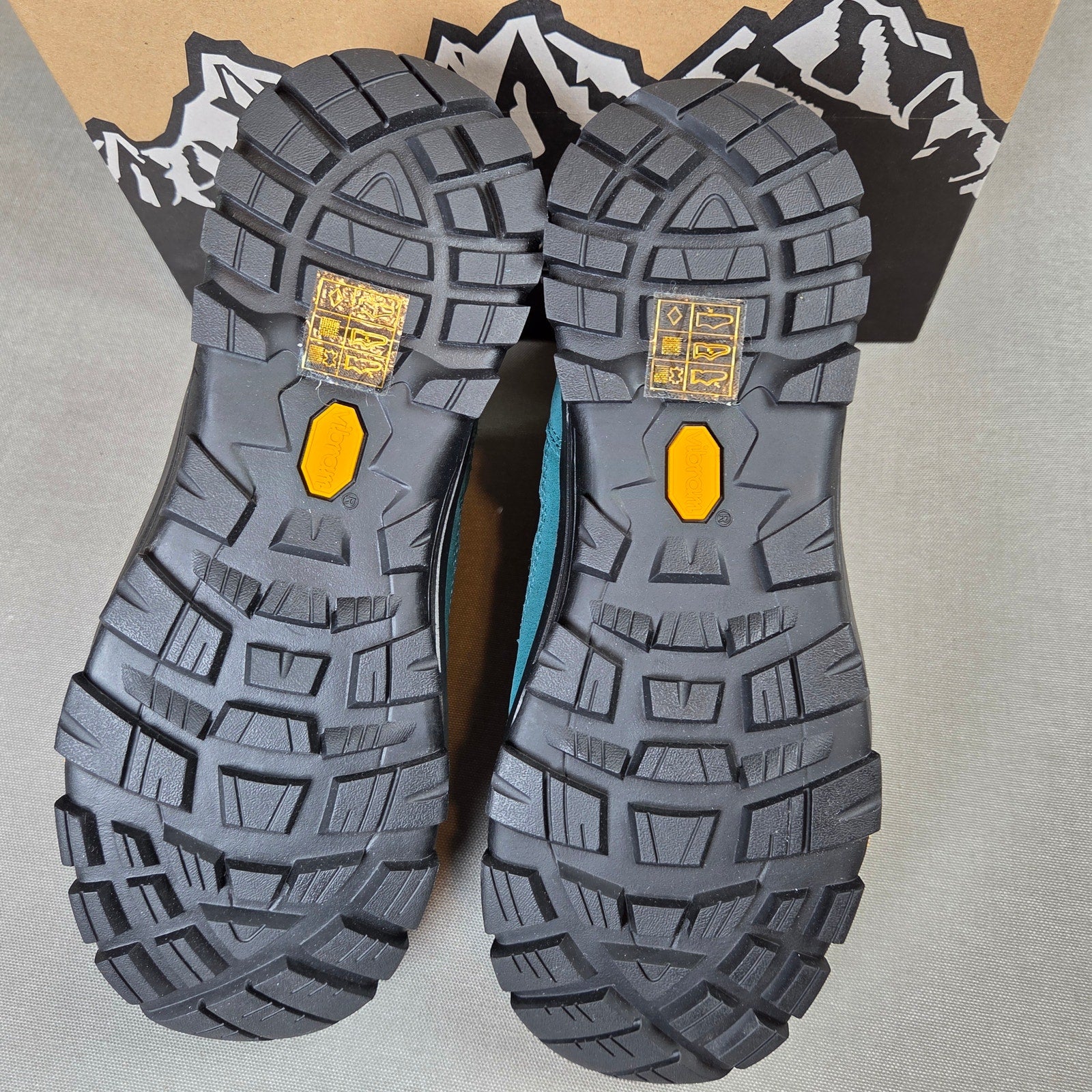 J.Crew Nordic Hiker Boots AZ842 Vibram Purple Multi Size 10 New Box