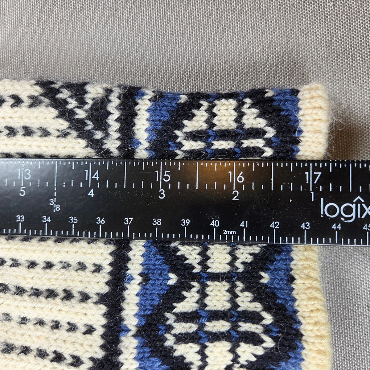 Dale of Norway Classic Wool Sweater Mens M Norwegian Knit Metal Clasps