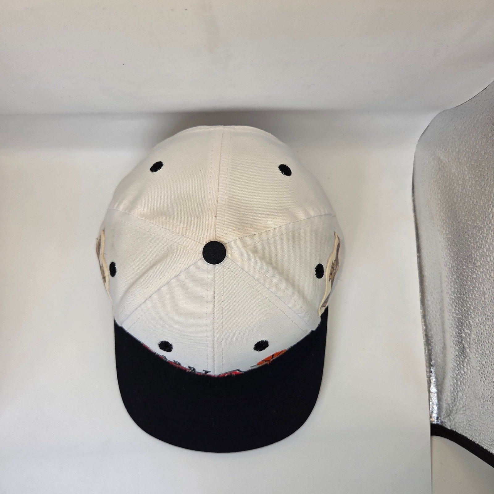 Logo 7 1997 NCAA Basketball Championship Hat OSFA MN Gophers Patches White