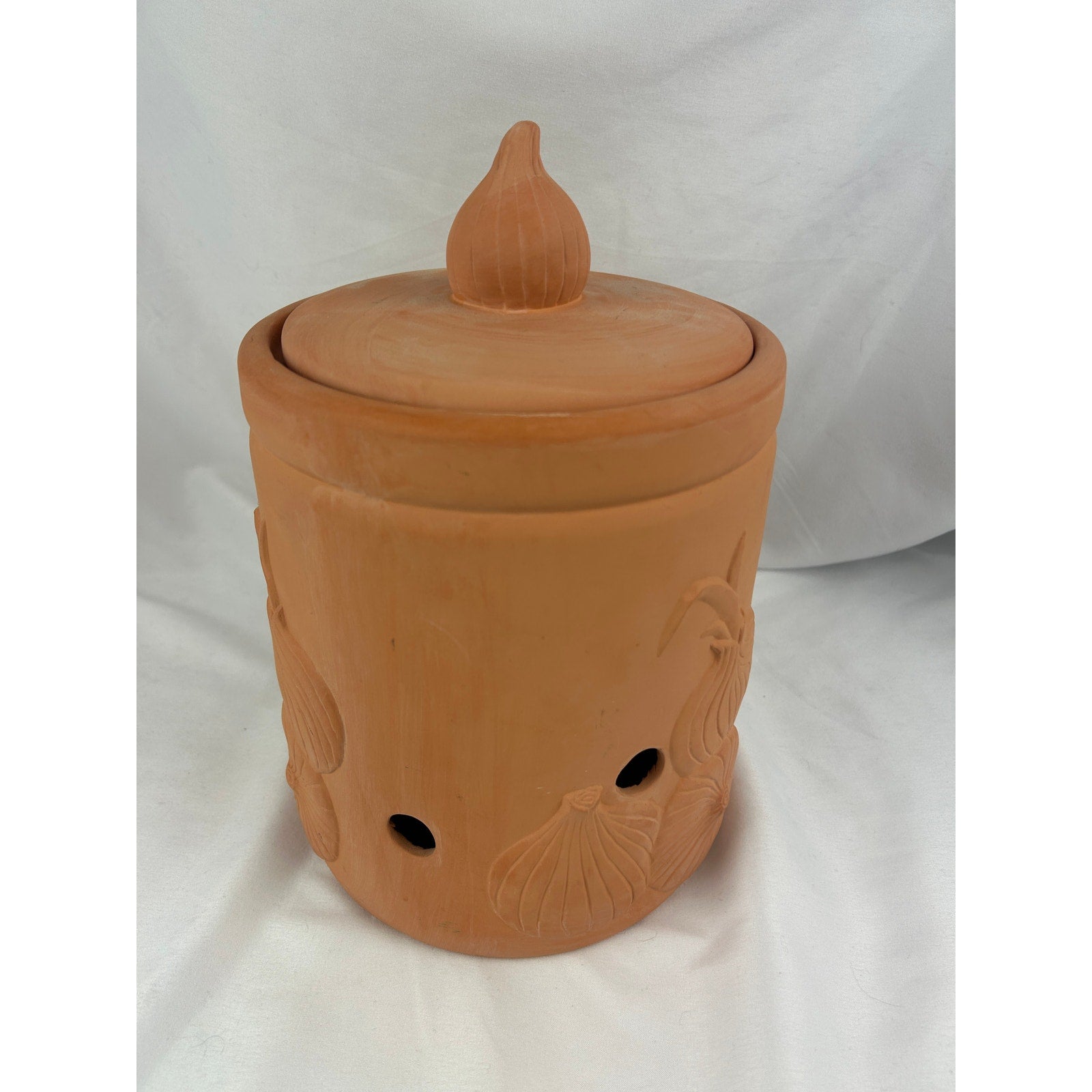 Terracotta Garlic Keeper Vented Storage Jar Boston Warehouse 1994