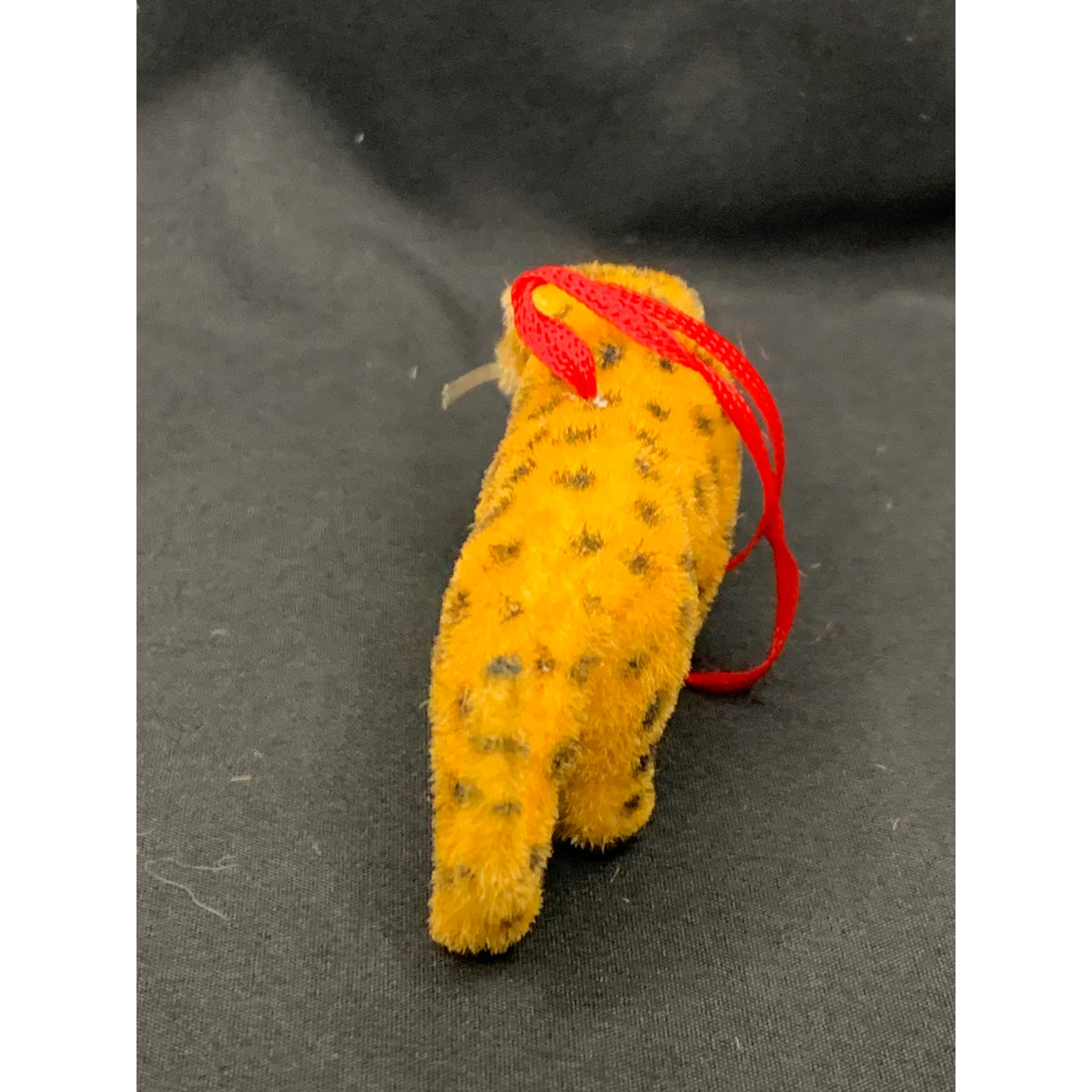 Wagner Handwork flocked leopard miniature, West Germany, 1983–1990.