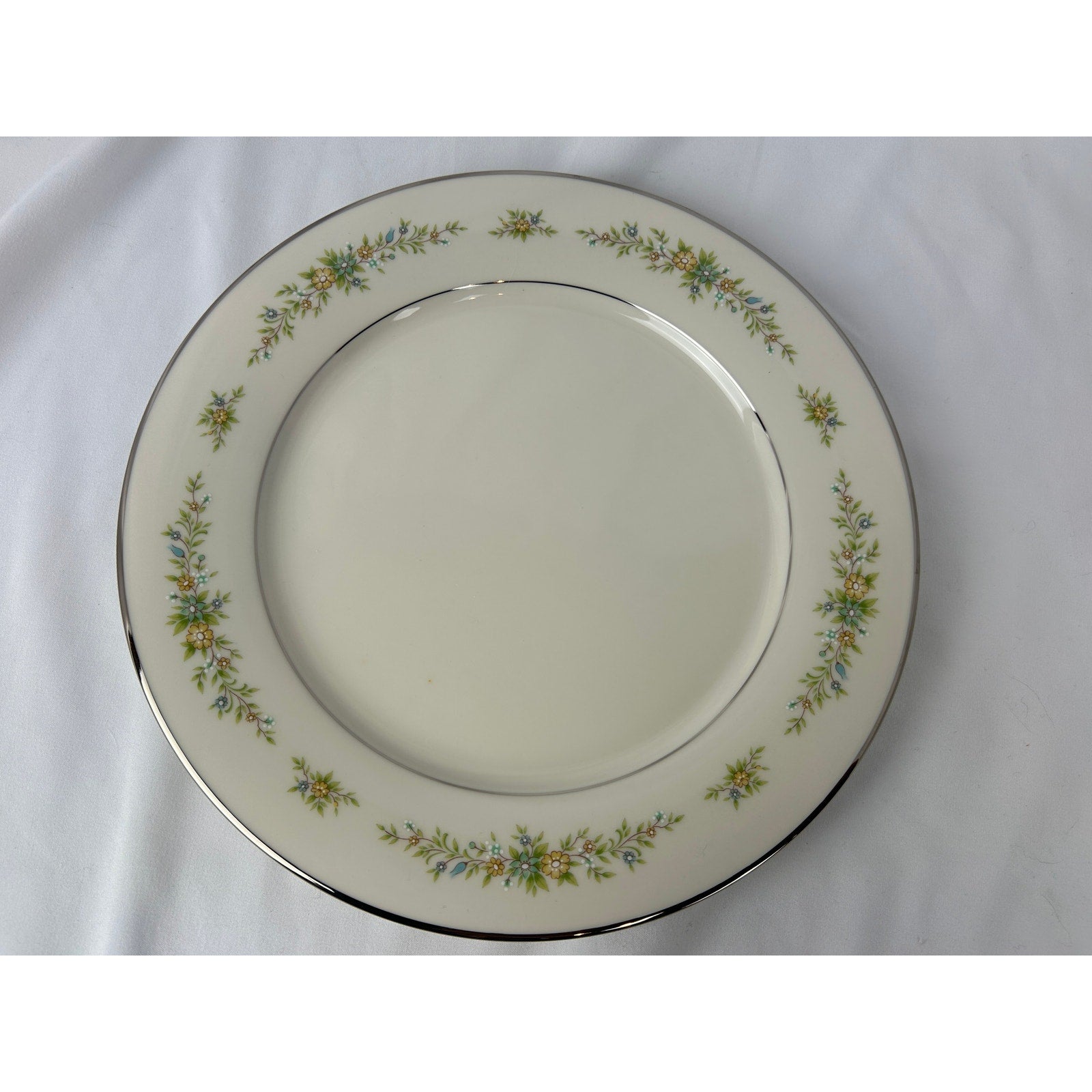 Noritake Christina 7056 Ivory China Dinner Plate 10.25 Inch Floral Silver Rim