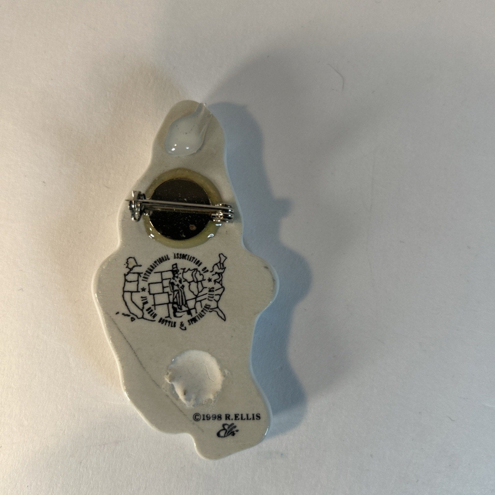 Wade Ceramics Enamel Collector Pin 1988 England Vintage Lapel Pin