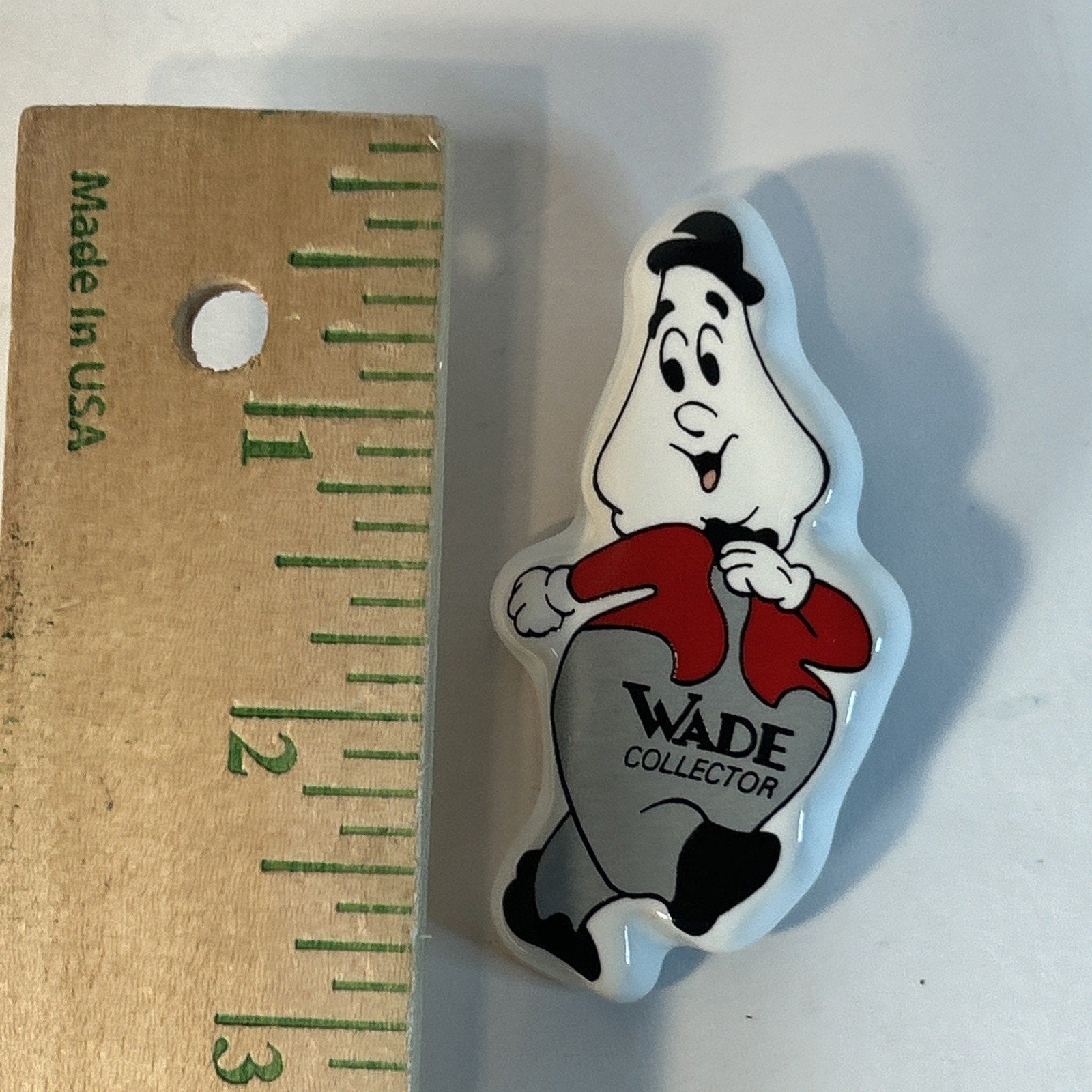 Wade Ceramics Enamel Collector Pin 1988 England Vintage Lapel Pin