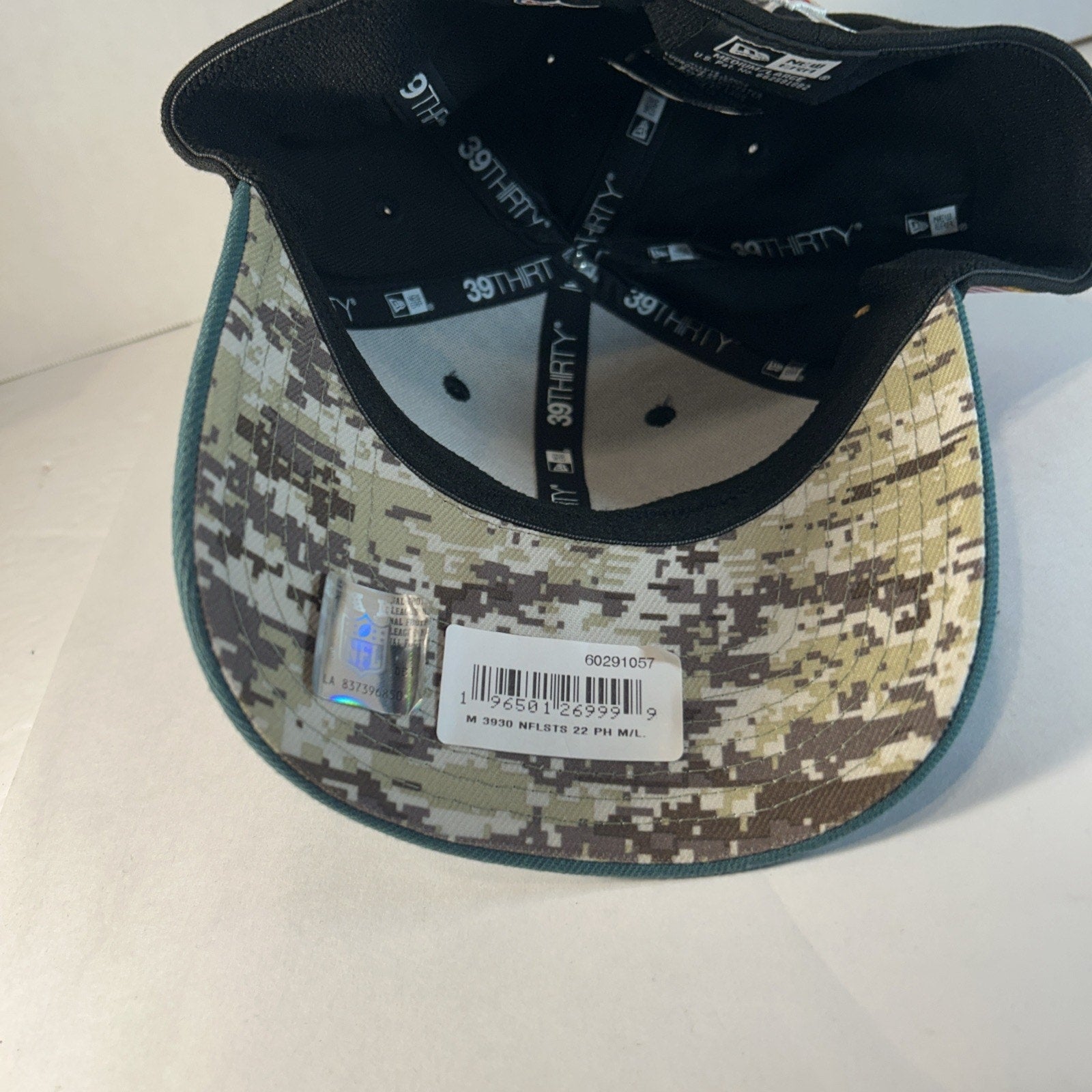 New Era Philadelphia Eagles 39THIRTY Salute to Service Hat M/L NWT