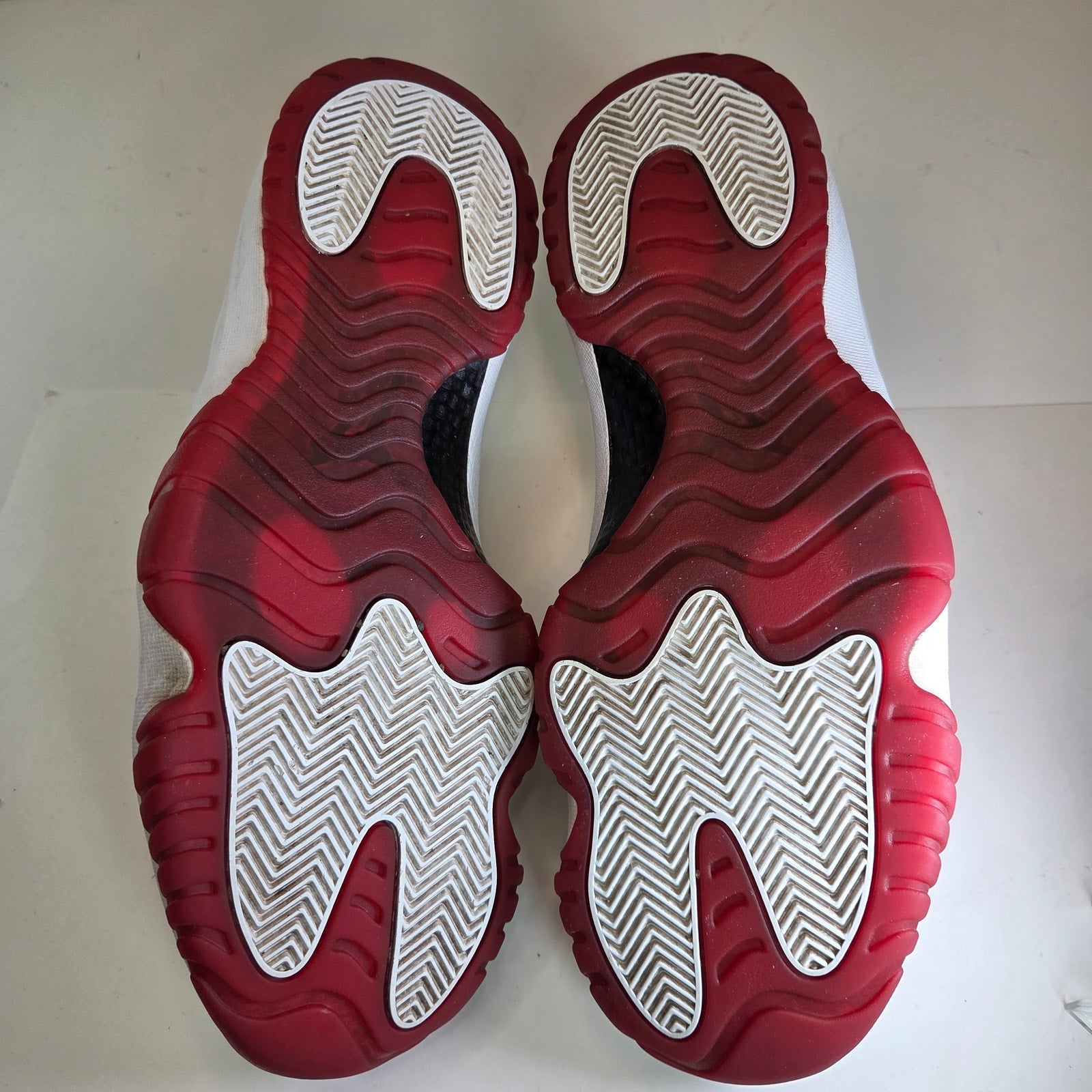 Nike Air Jordan 11 Retro Low Cherry 2012 White Red Size 13 528895-101