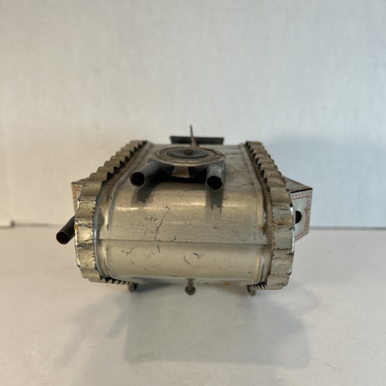 Vintage 1930s Marx Tin Litho Wind-Up Doughboy Tank – Silver – Works