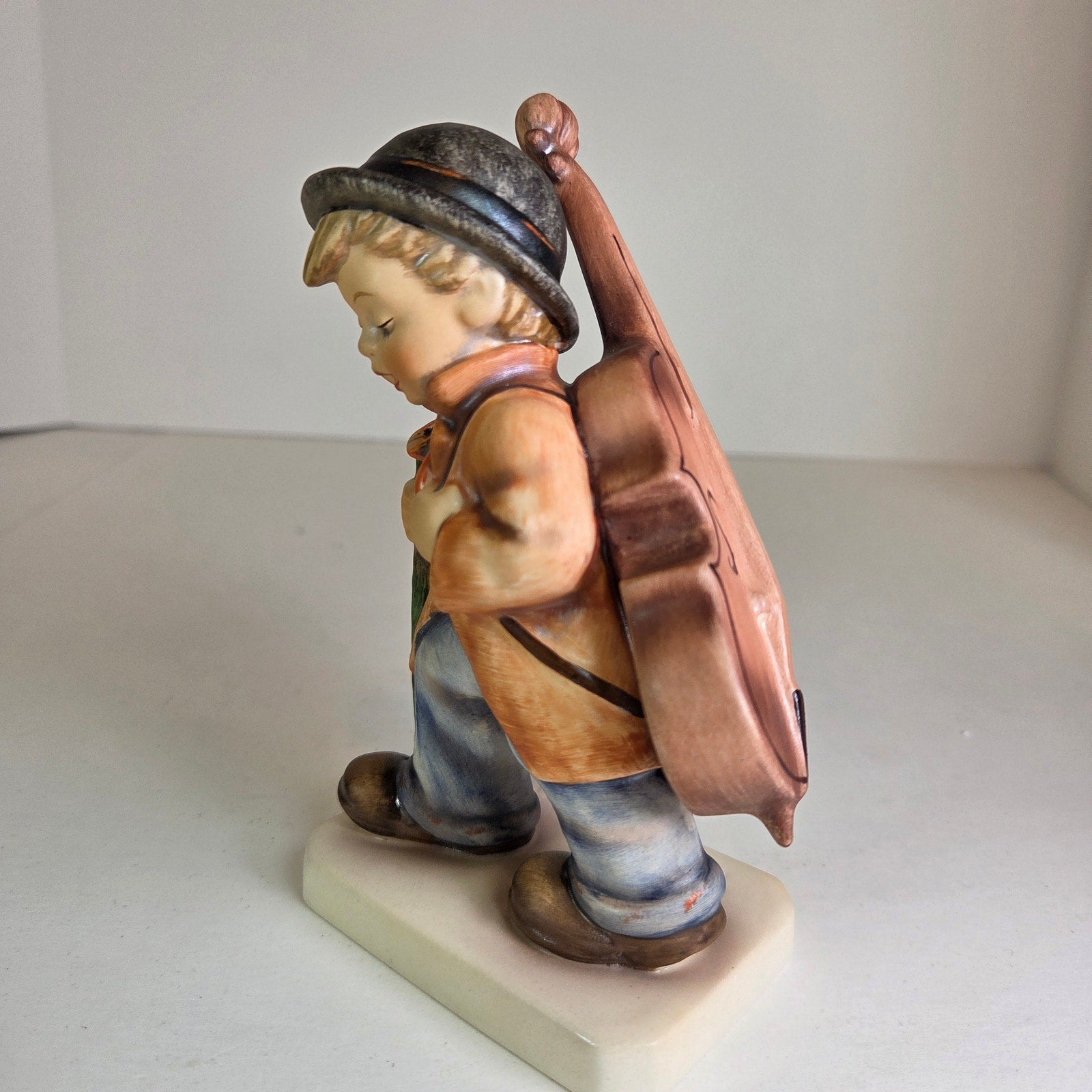 Vintage Goebel M.I. Hummel Little Cellist #89/1 TMK5 W. Germany 5.5" Figurine