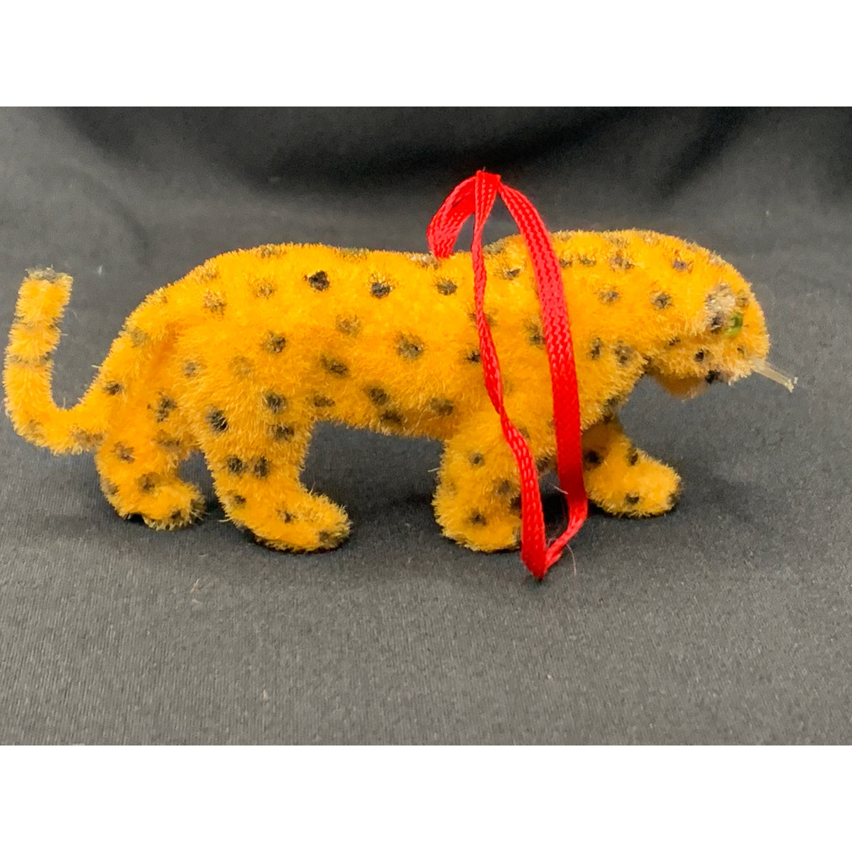 Wagner Handwork flocked leopard miniature, West Germany, 1983–1990.