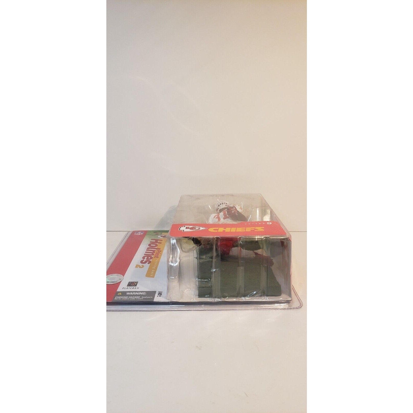 McFarlane Priest Holmes 2004 NFL Series 9 Chiefs White Jersey Figure NIP