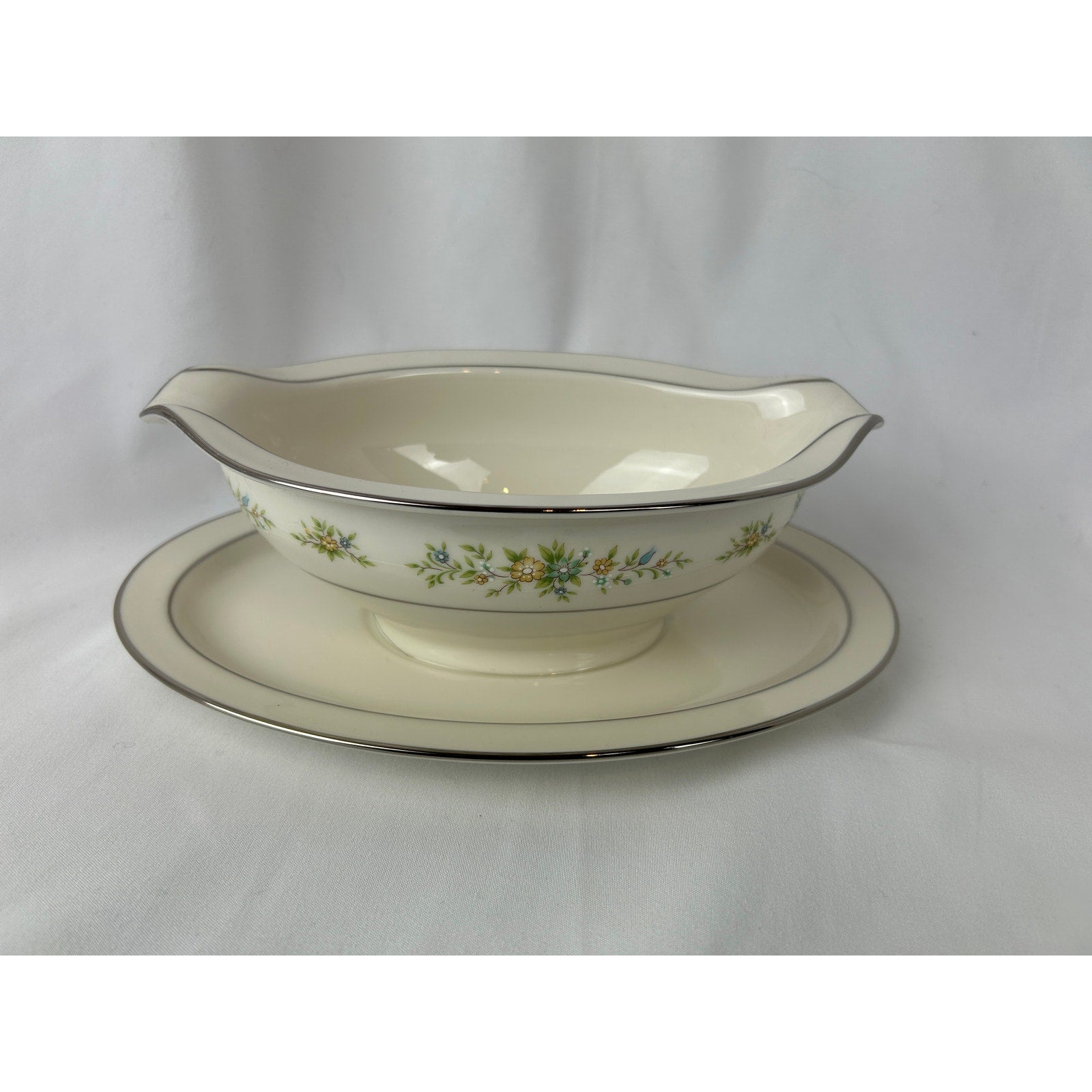 Noritake Christina 7056 Gravy Boat with Attached Underplate Ivory China