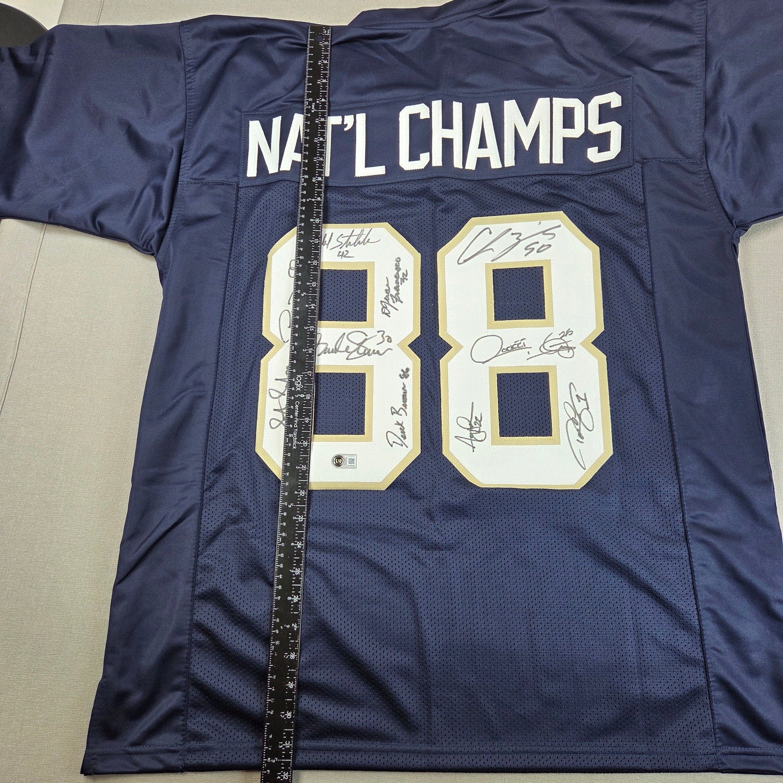 Notre Dame 1988 National Champions Team Signed Jersey 10 Autos BAS Witness