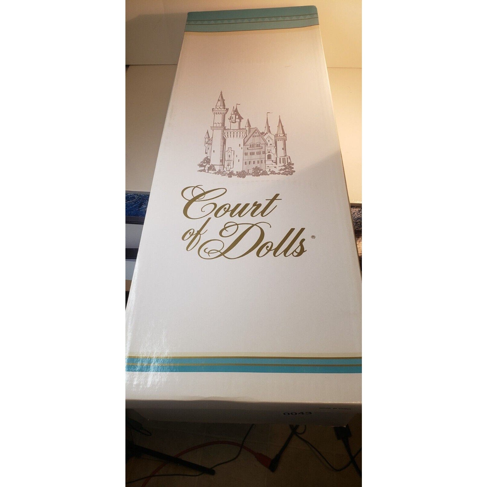 Court of Dolls Olivia 22" Porcelain Doll LE 4115/5000 COA Original Box