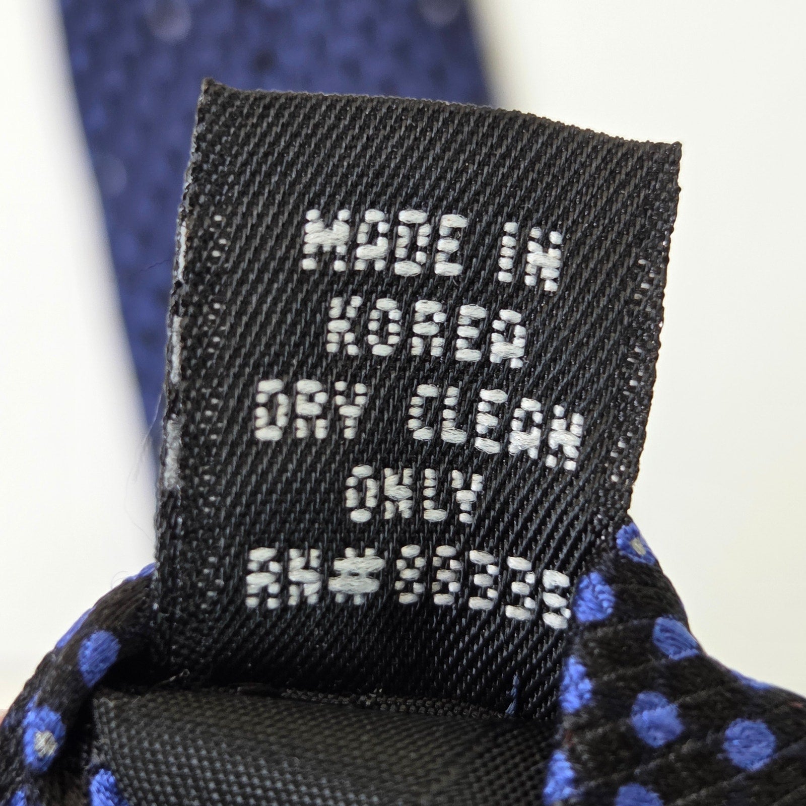 Kenneth Cole New York Silk Tie Blue Black Dot 4” Classic 58" Made in Korea