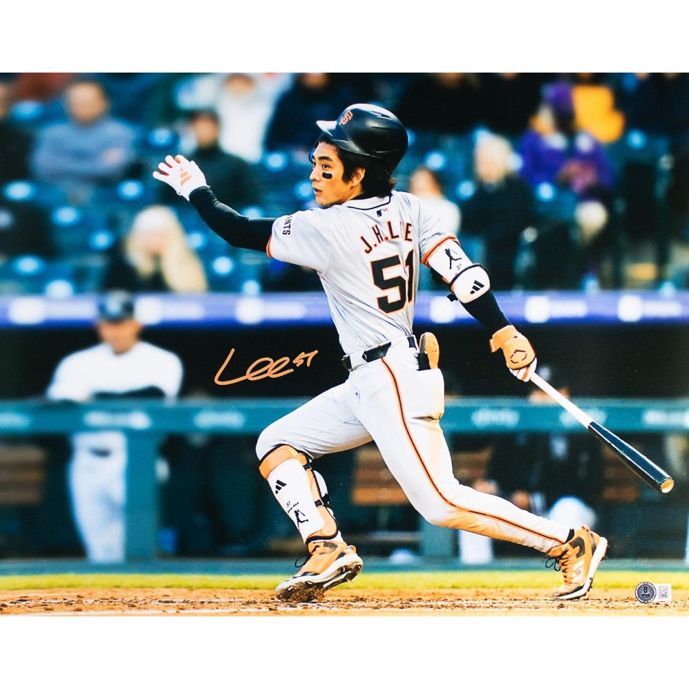 Jung Hoo Lee Signed Lee 51 16x20 San Francisco Giants Photo BAS Witness COA