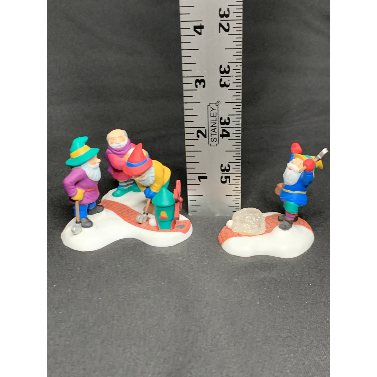 Department 56 Tee Time Elves 56442 North Pole Series Elf Land Set of 2 Retired