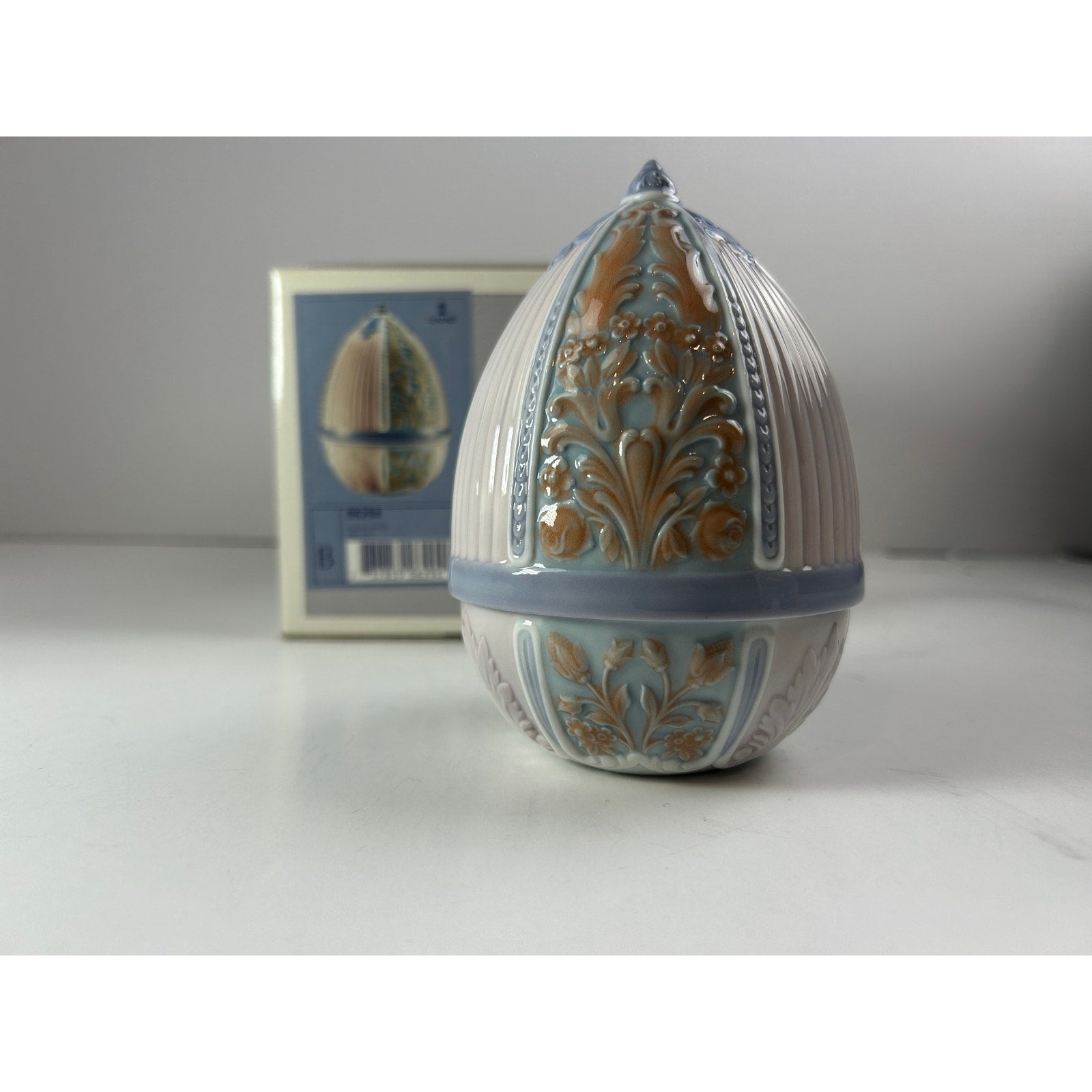 Lladró 06294 Fall Egg Porcelain Four Seasons Surprise Retired 2001 w/ Box