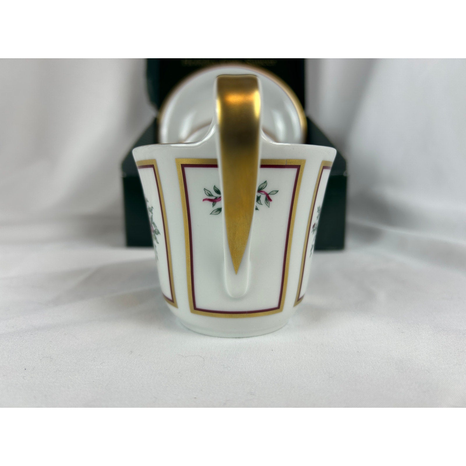 Bing Grondahl Holiday Collection 1997 Cup Saucer Tea Plate Set Denmark