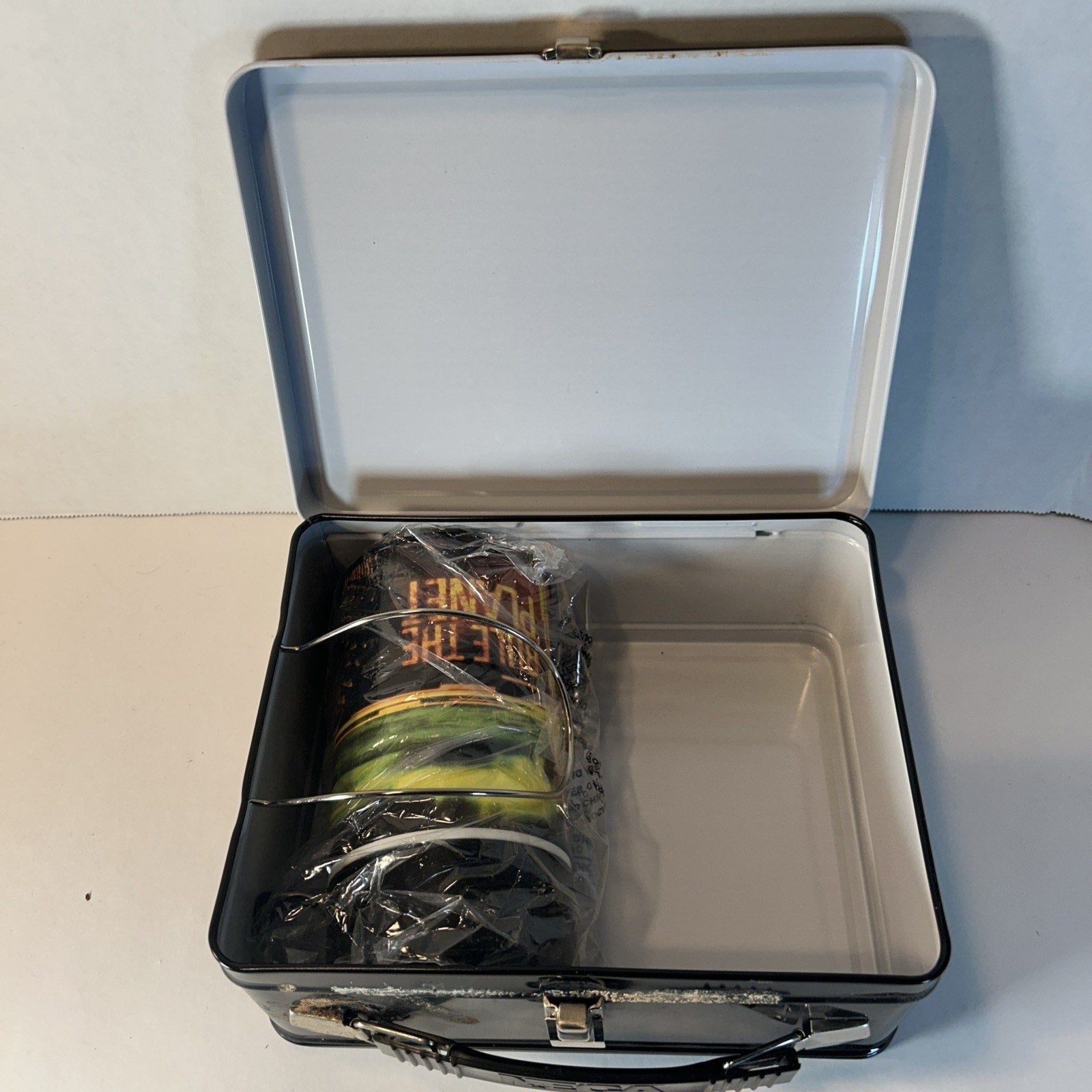 2001 Planet of the Apes Metal Lunchbox with Thermos NECA Movie Collectible
