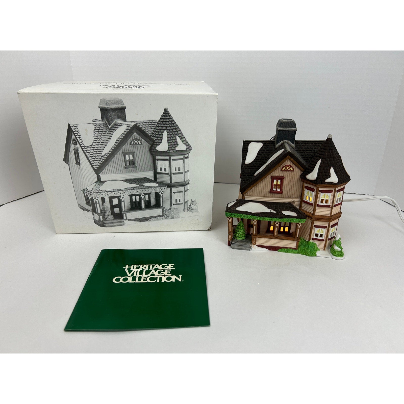 Dept 56 New England Village Thomas T. Julian House Lighted w/ Box